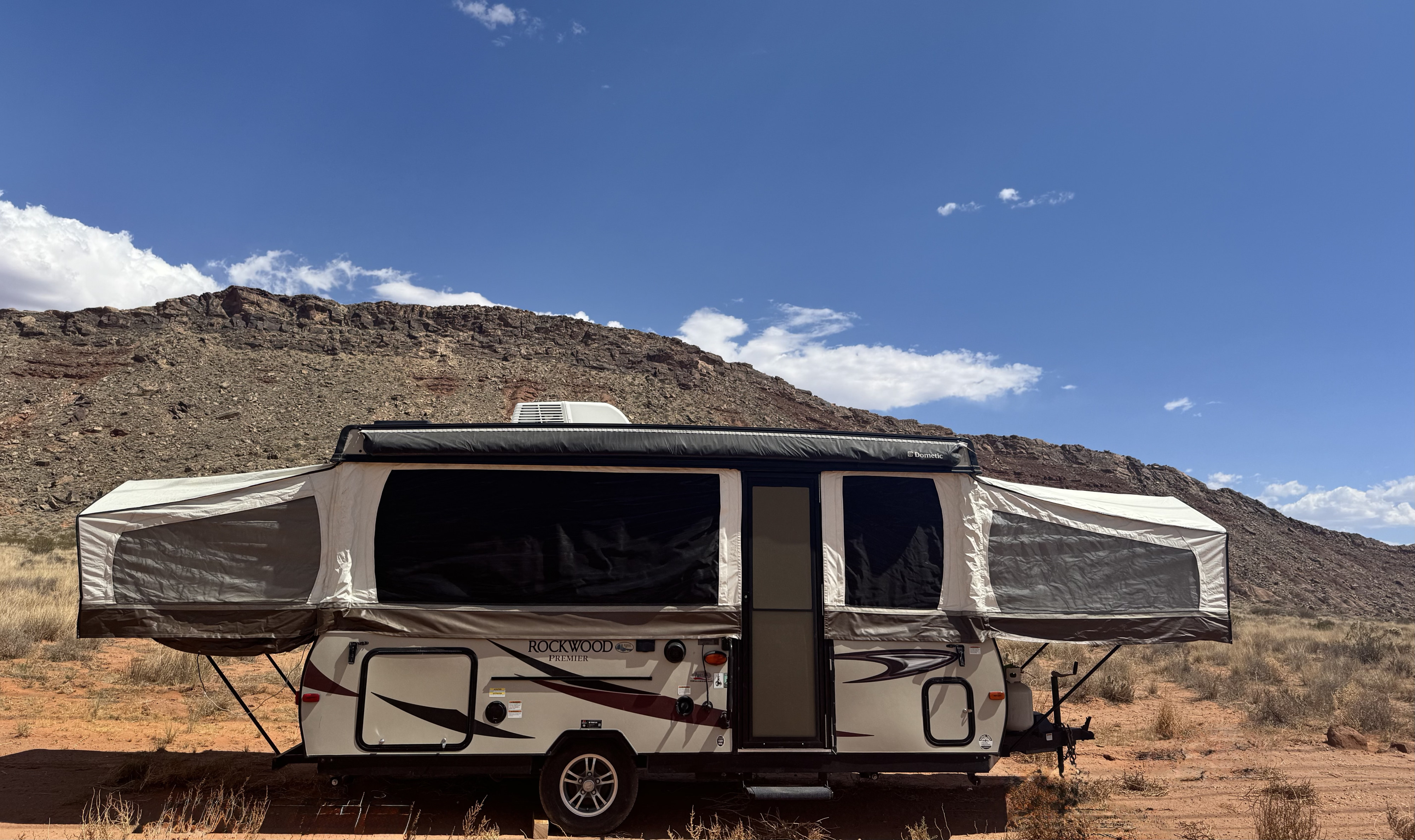 Super light pop up, sleeps 7!  -  Your Adventure Awaits!