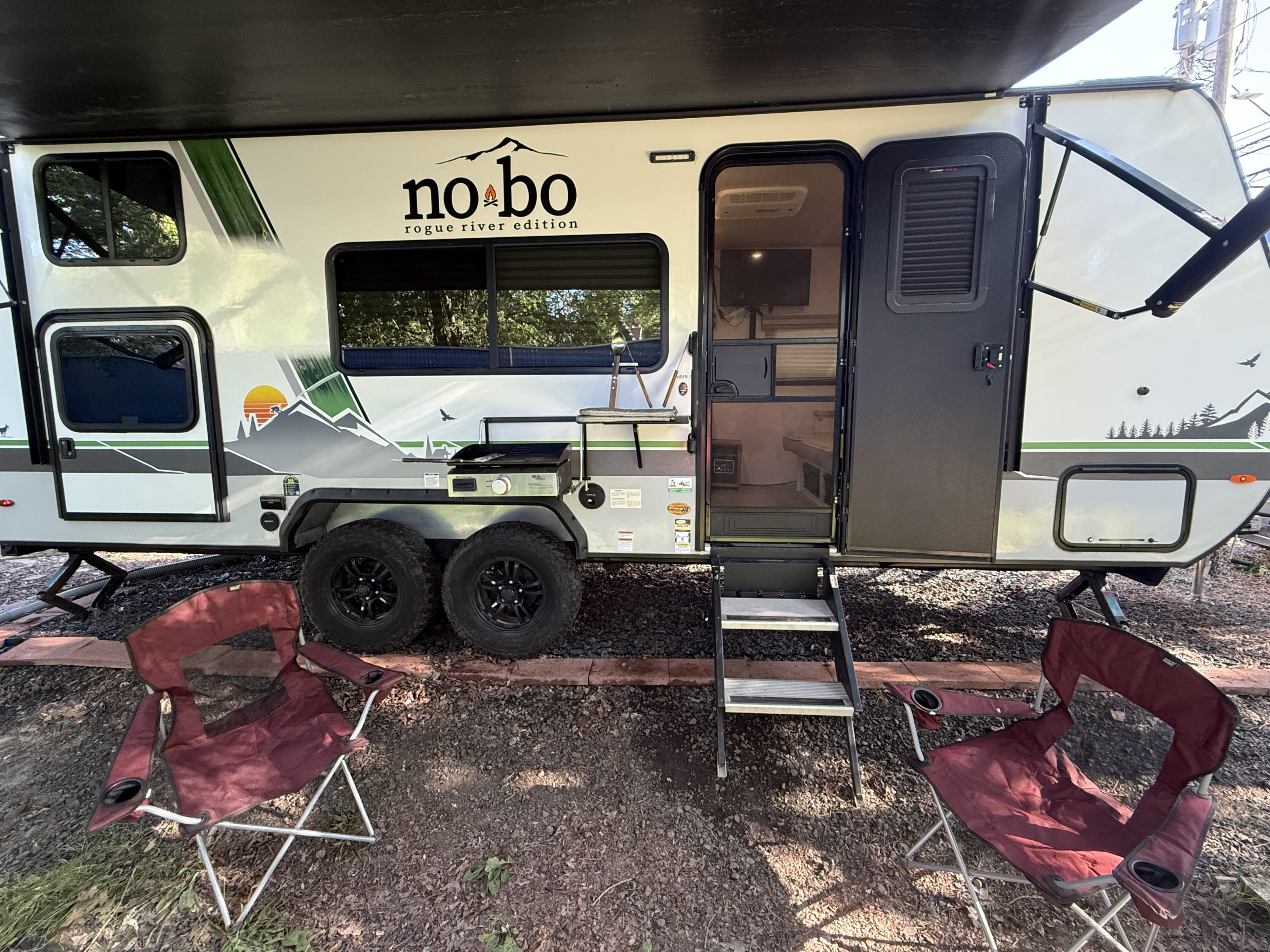 Sleep Well With No Boundaries Travel Trailer + Kayak + Starlink + Generator