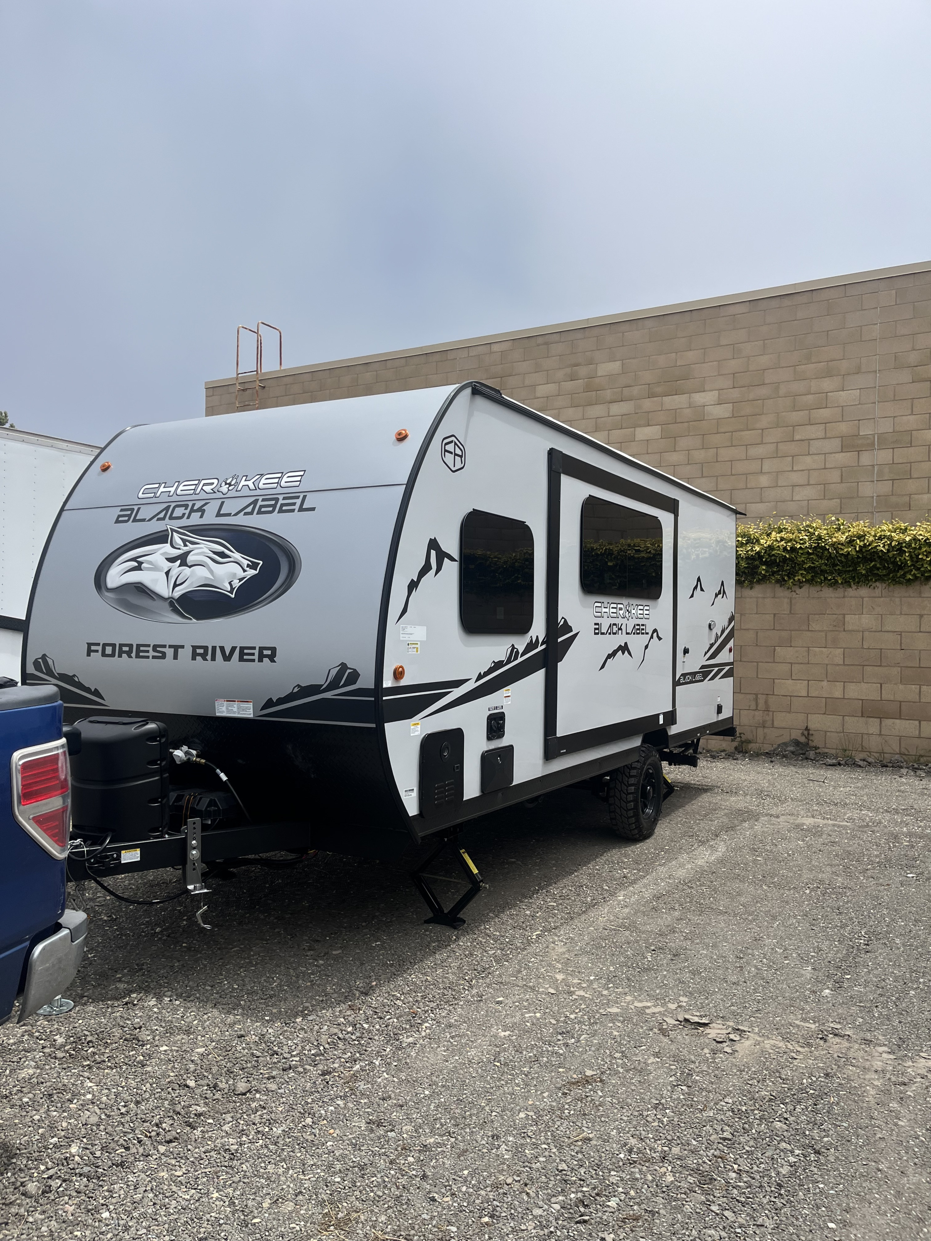 New 2025 black label  delivered and fully setup