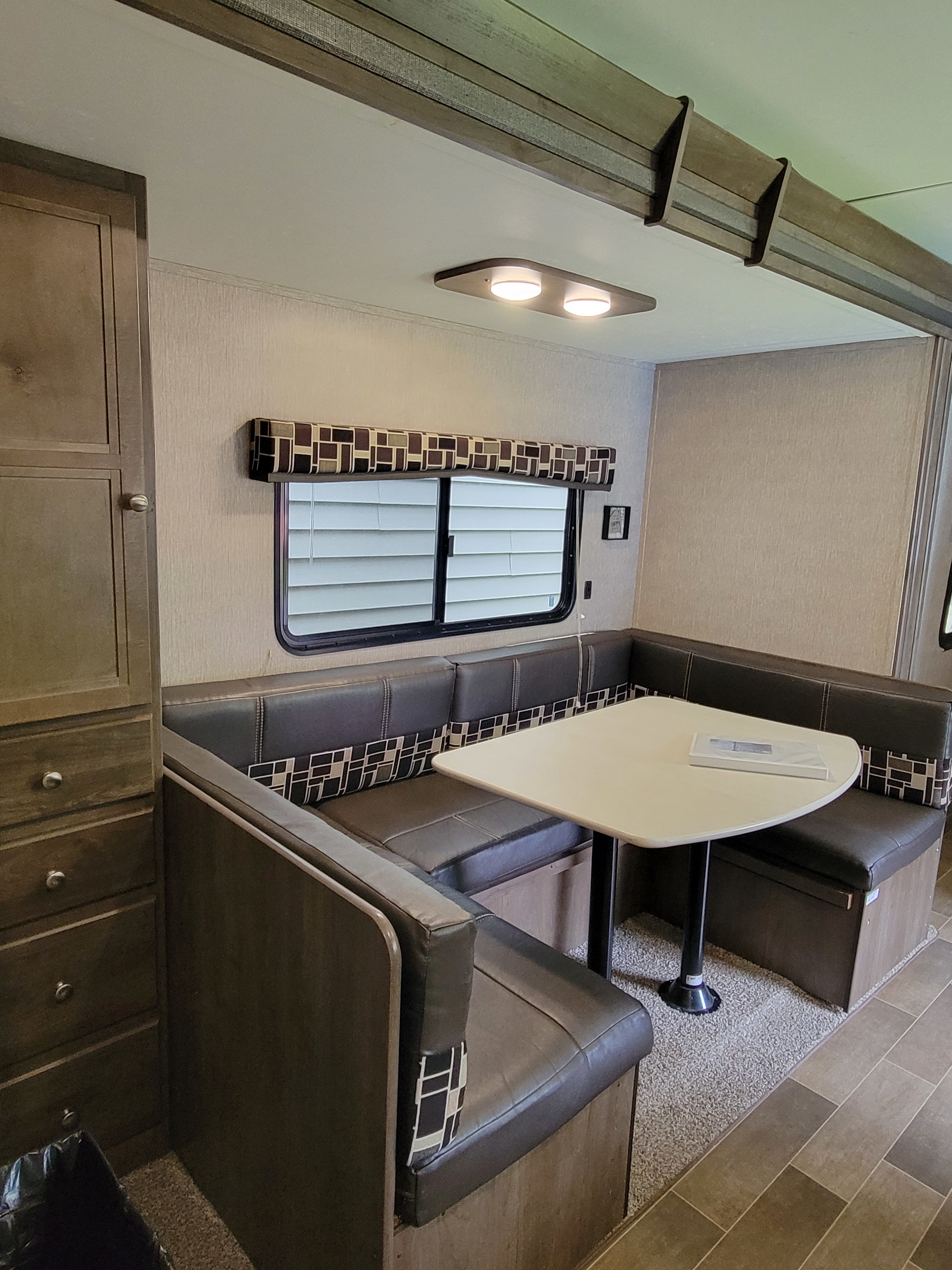 Travel trailer RV Rental 