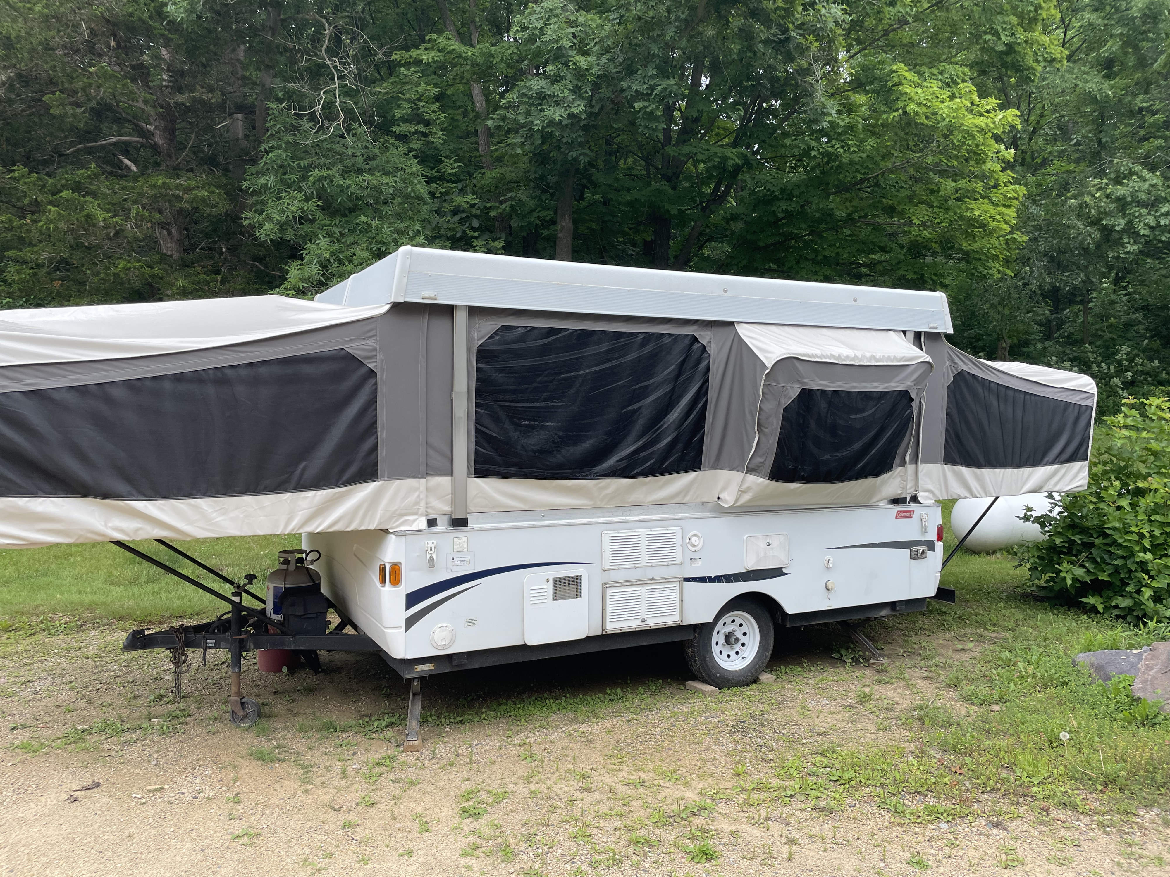 2010 Coleman Sun Valley Popup Camper (delivery only)