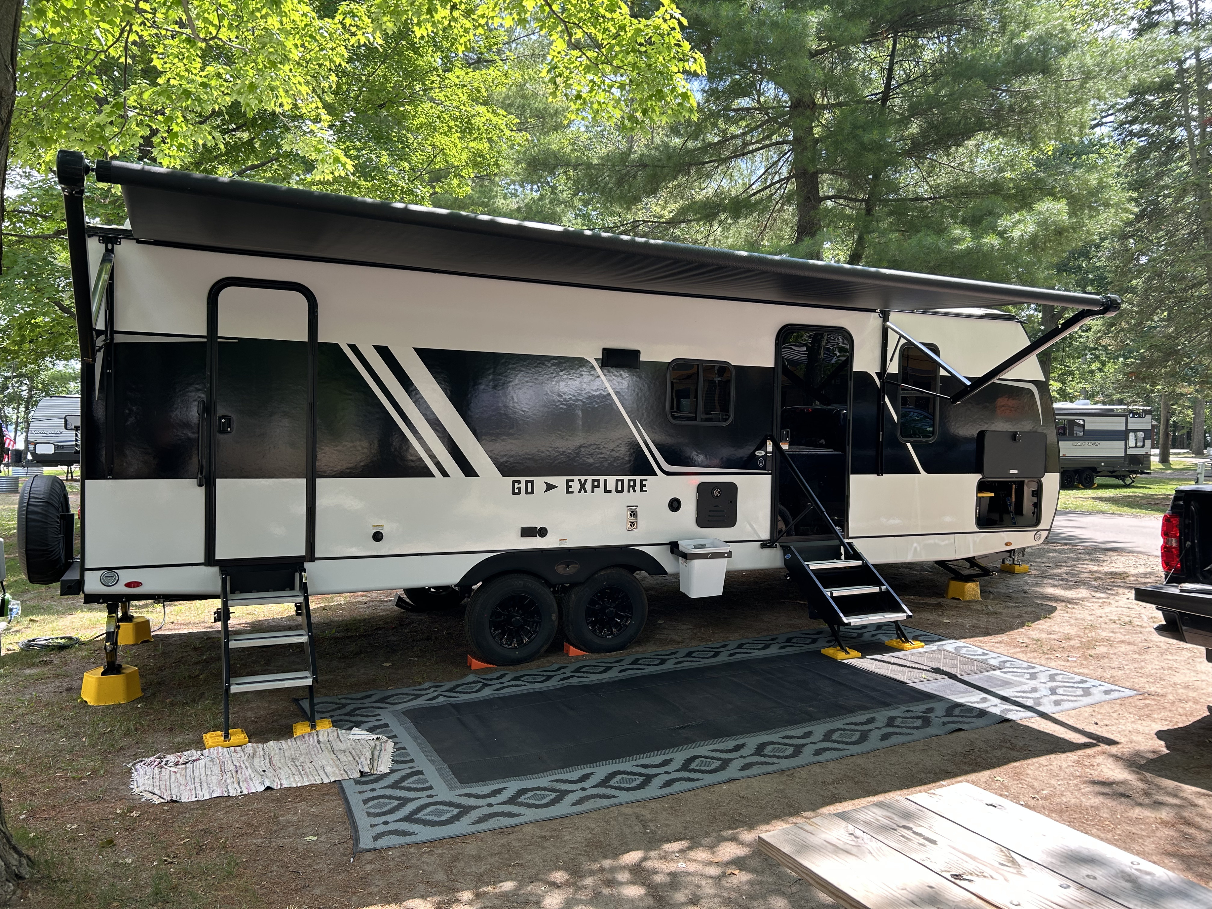 LAKESHORE RV WAYFINDER