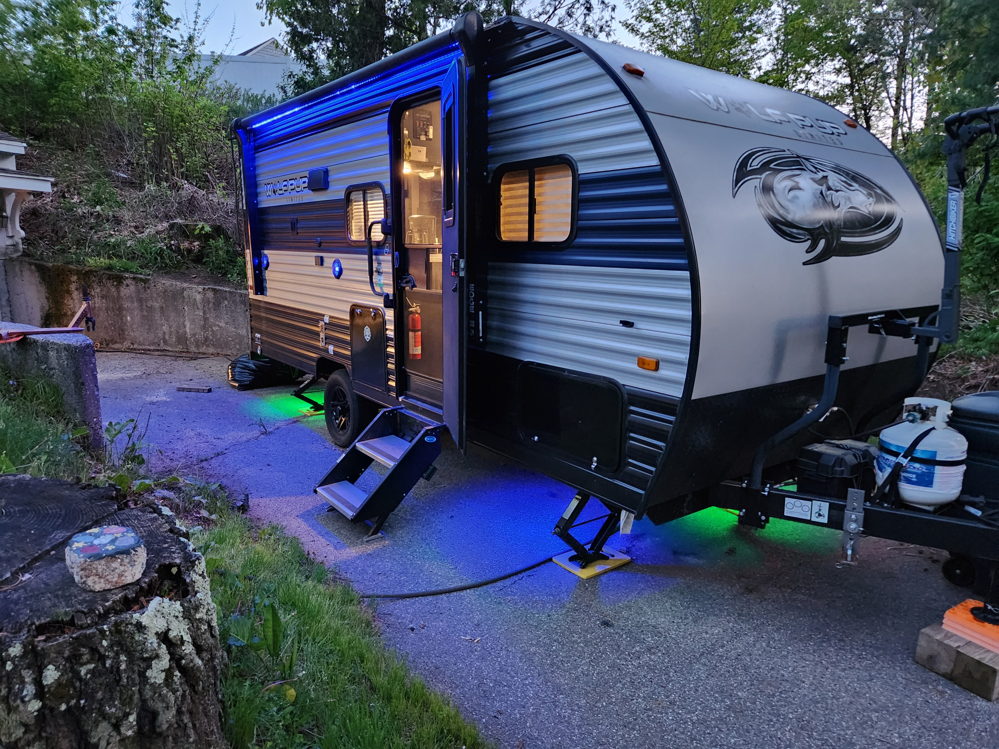 The Perfect Little Get Away Travel Trailer 2021 Wolf Pup 16BHS
