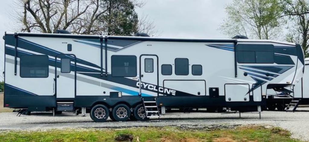 2022 Heartland Cyclone Toy hauler in Godley, TX | Outdoorsy
