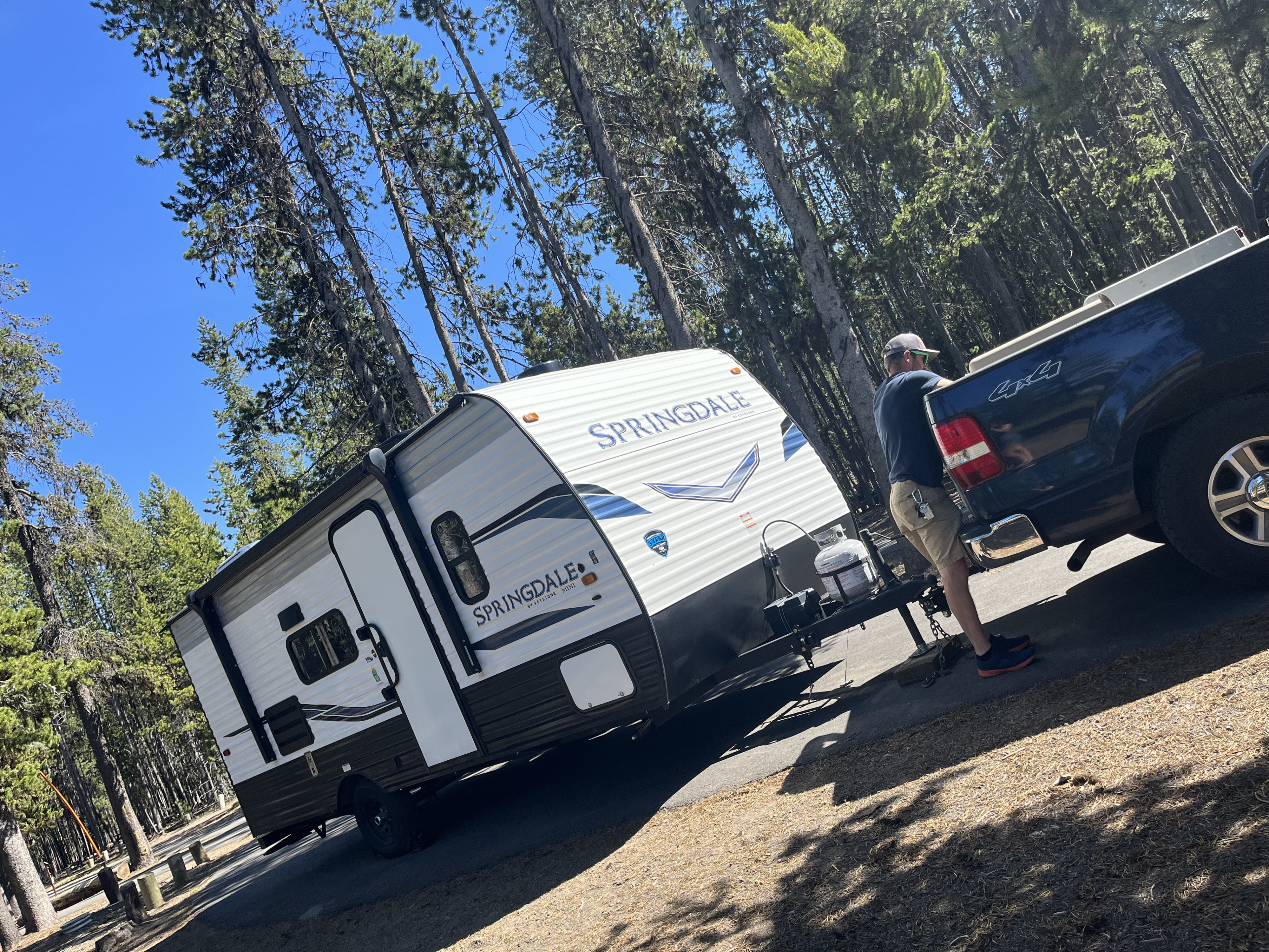 Well-Maintained, Clean & Cozy RV – Ready for Your Next Adventure!