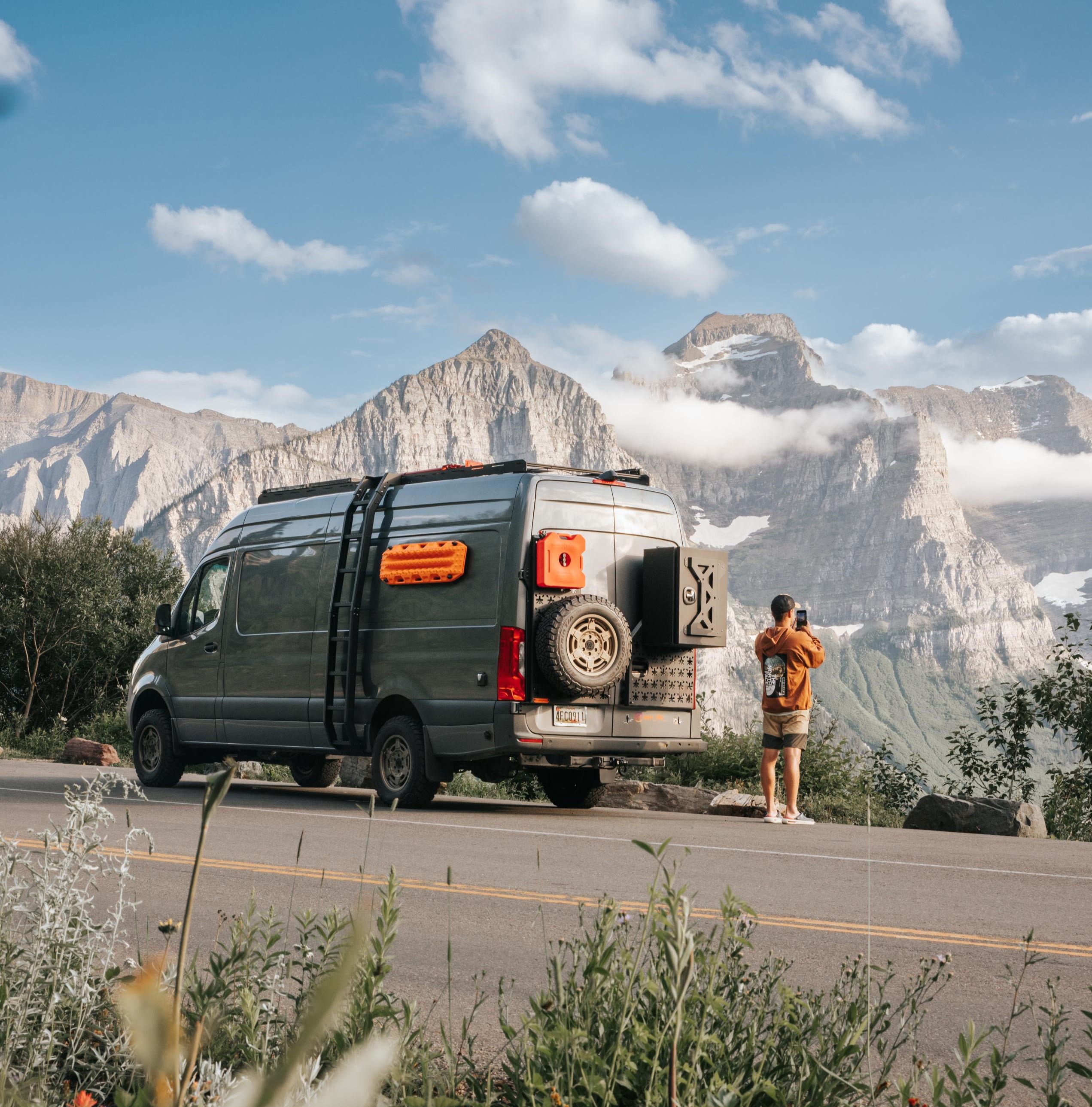 2022 New self-built Mercedes-Benz Sprinter 4x4 Power bank/Air suspension