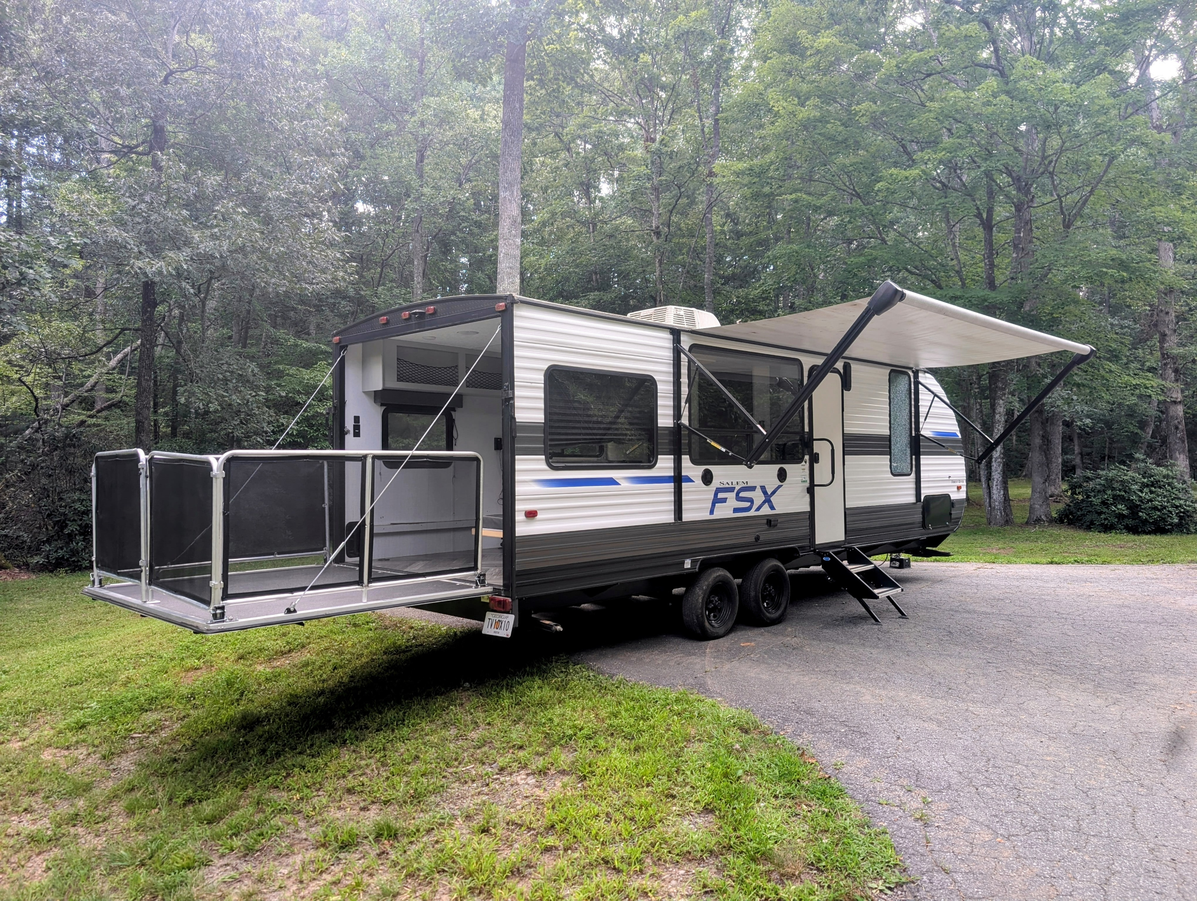 Salem FSX | Awesome toy hauler with large deck
