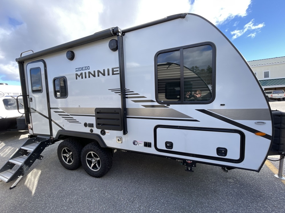 Miss Minnie Adventurer
