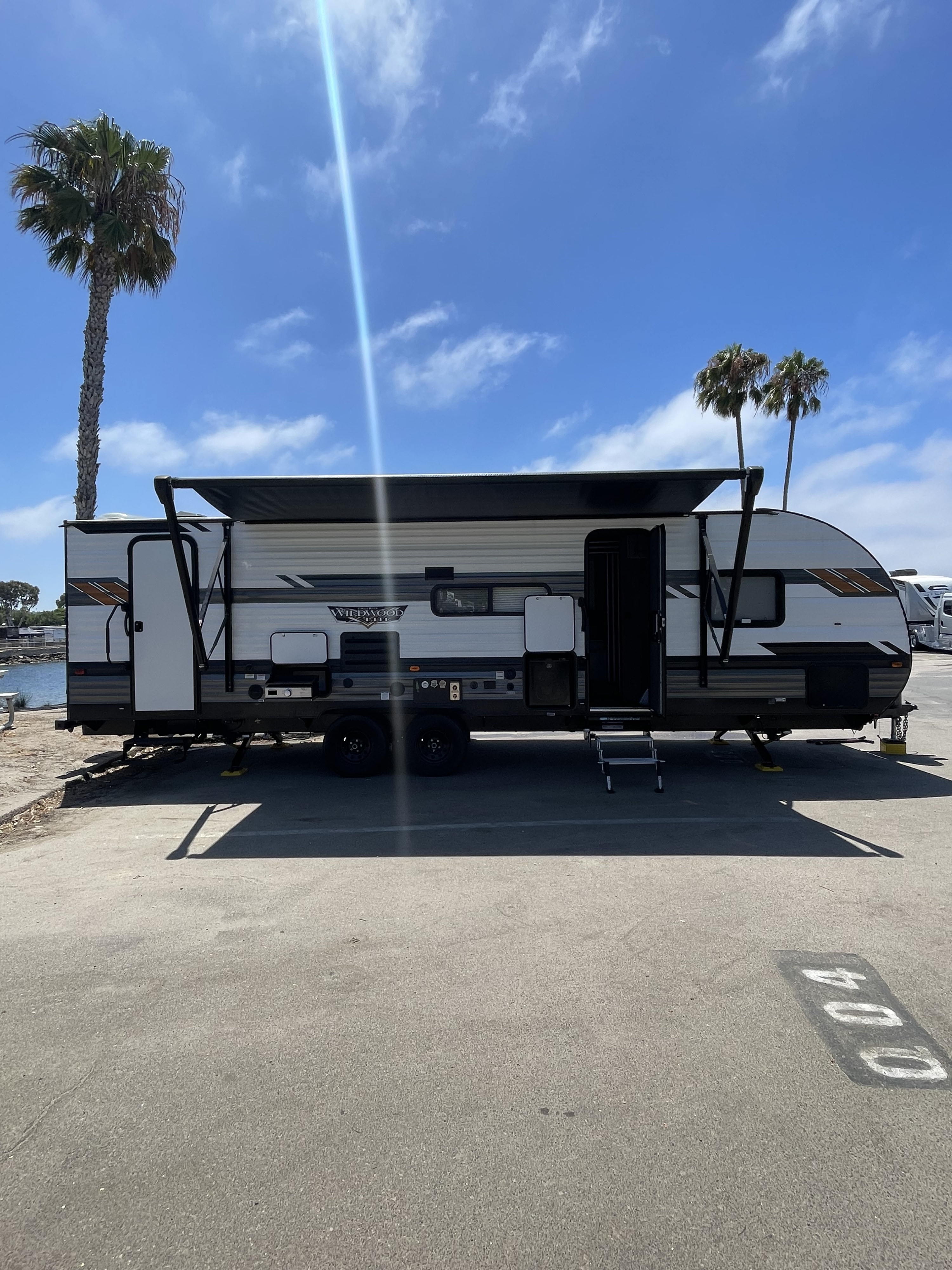 28ft Travel Trailer — Delivered & Set Up! Sleeps 5.