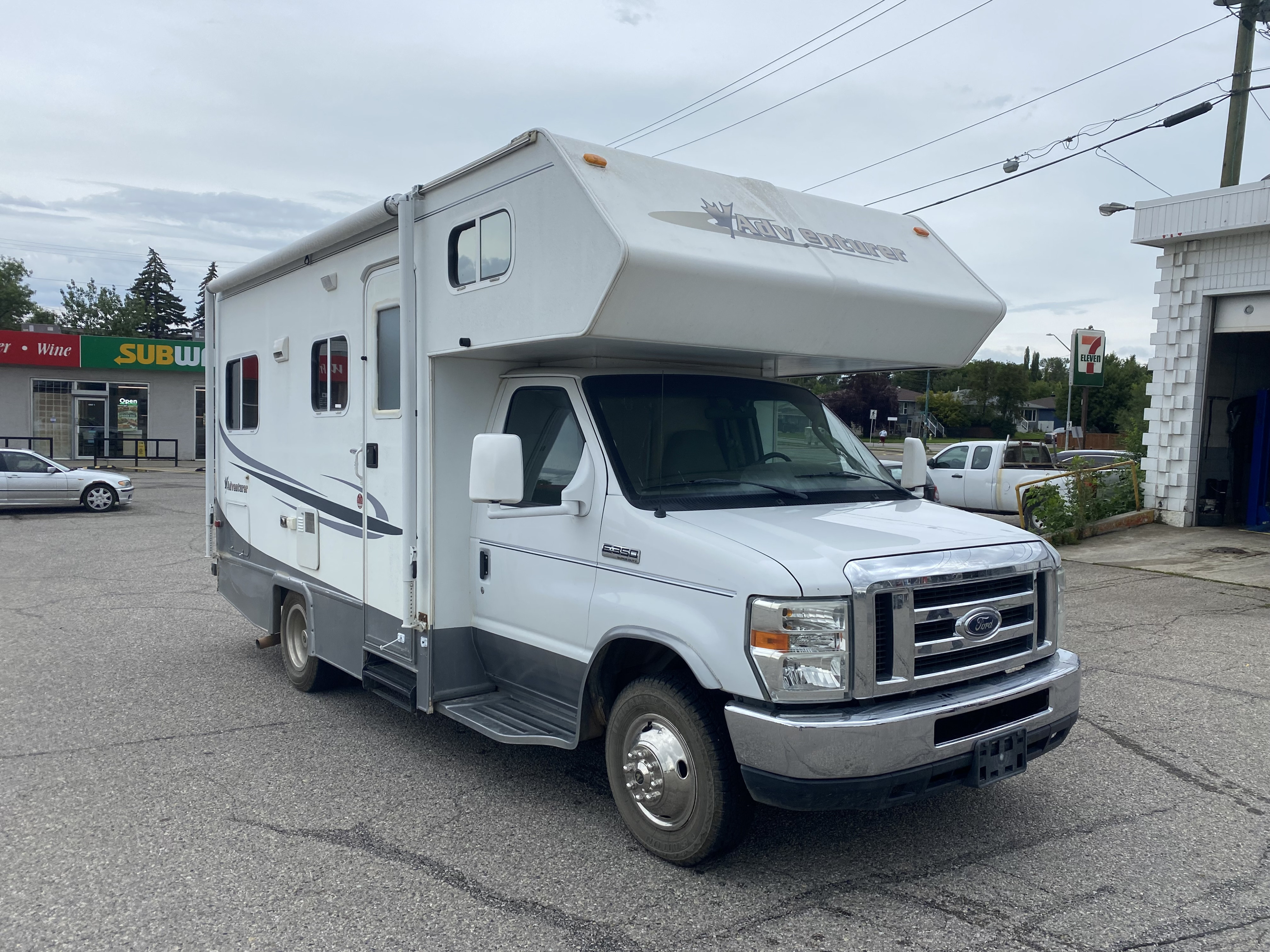 2008 Adventurer 200WR View 2 - Calgary RV Rental Details