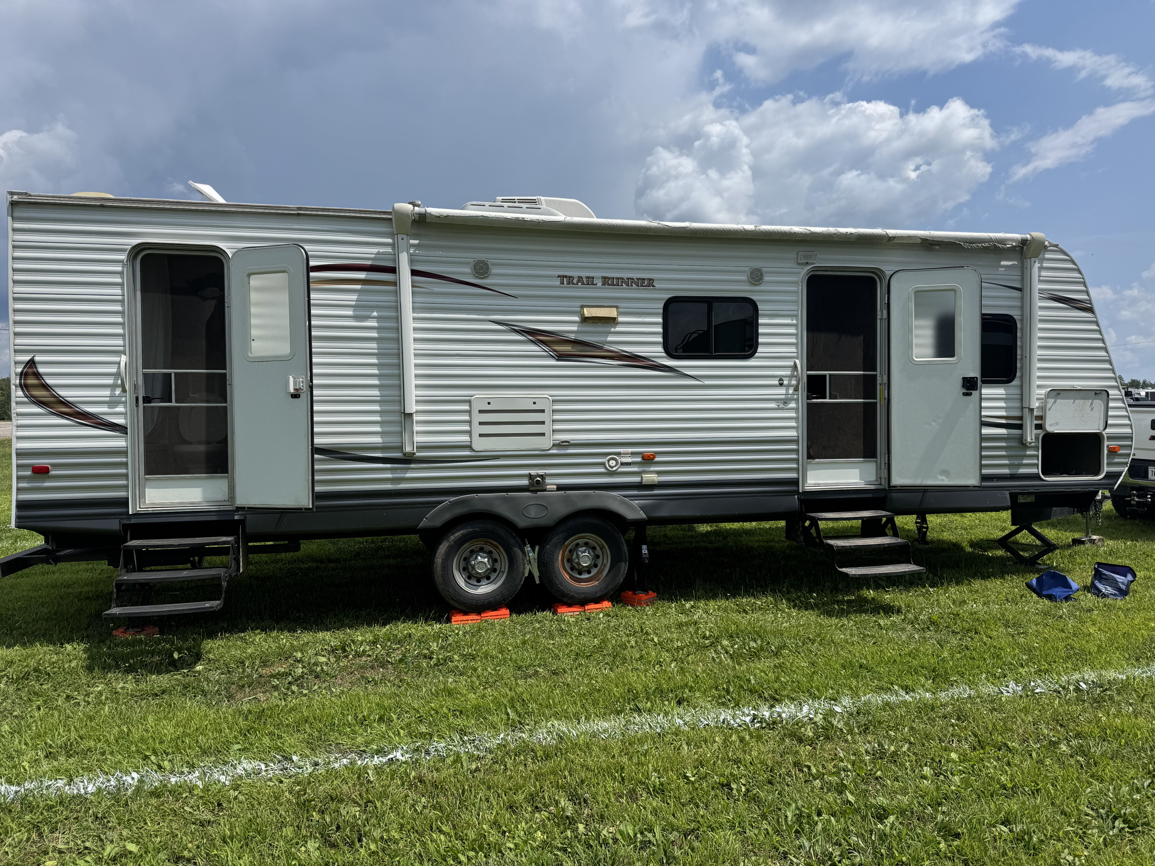 34’ Bunkhouse camper that sleeps up to 10