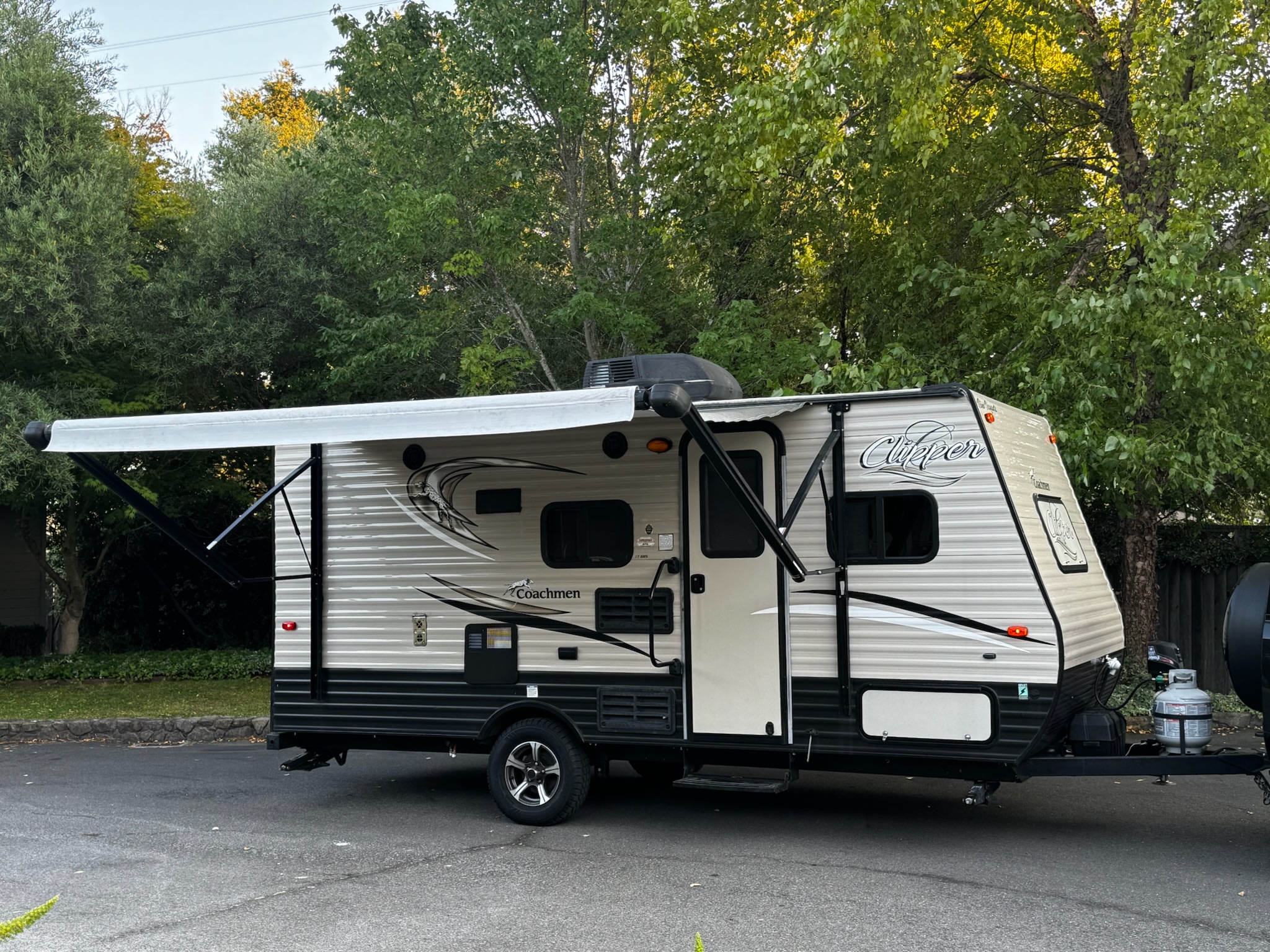 The Family Camper (Free Napa or Sonoma Pick up)