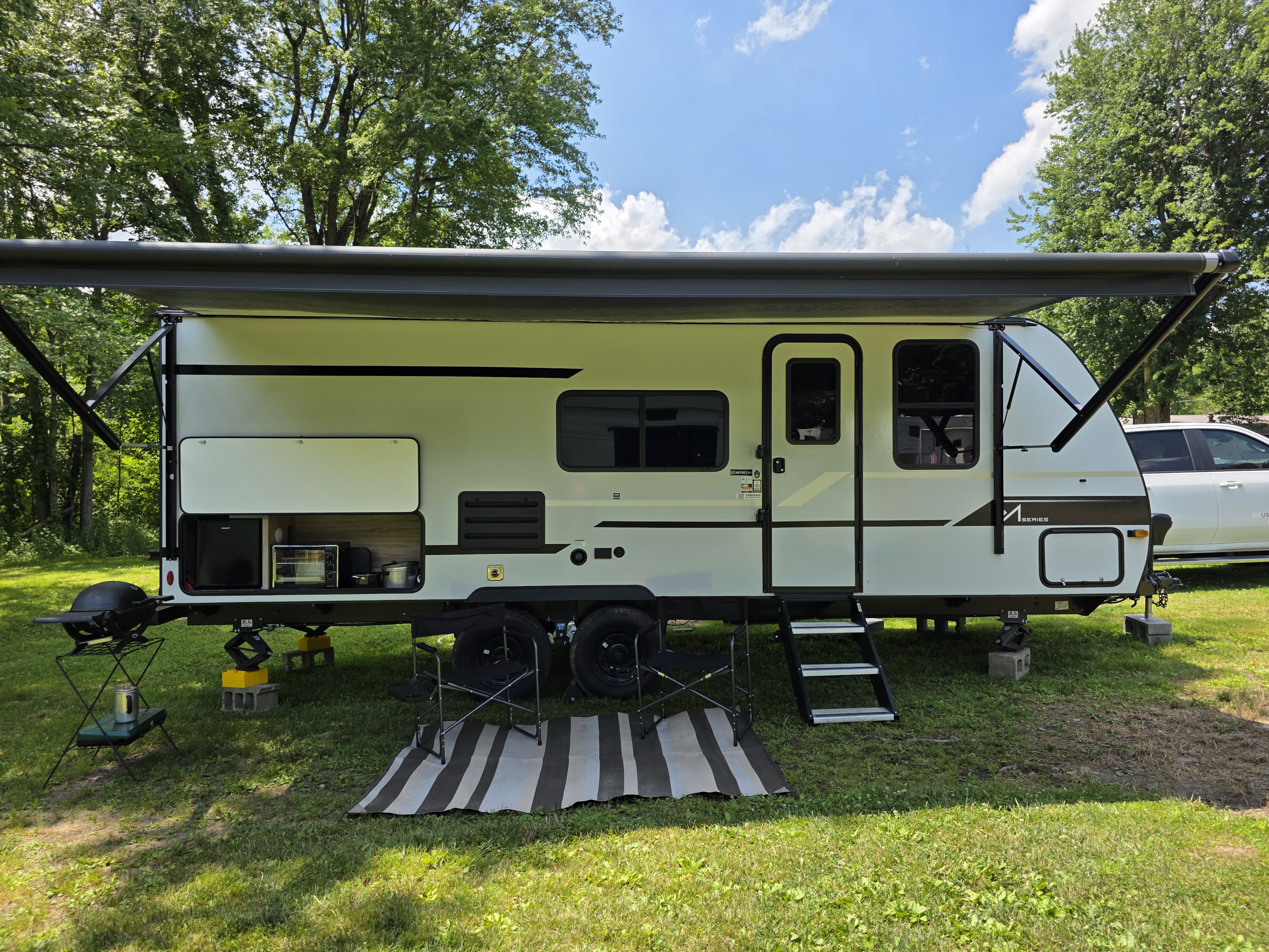 2025 Winnebago M-Series 2326MBBH