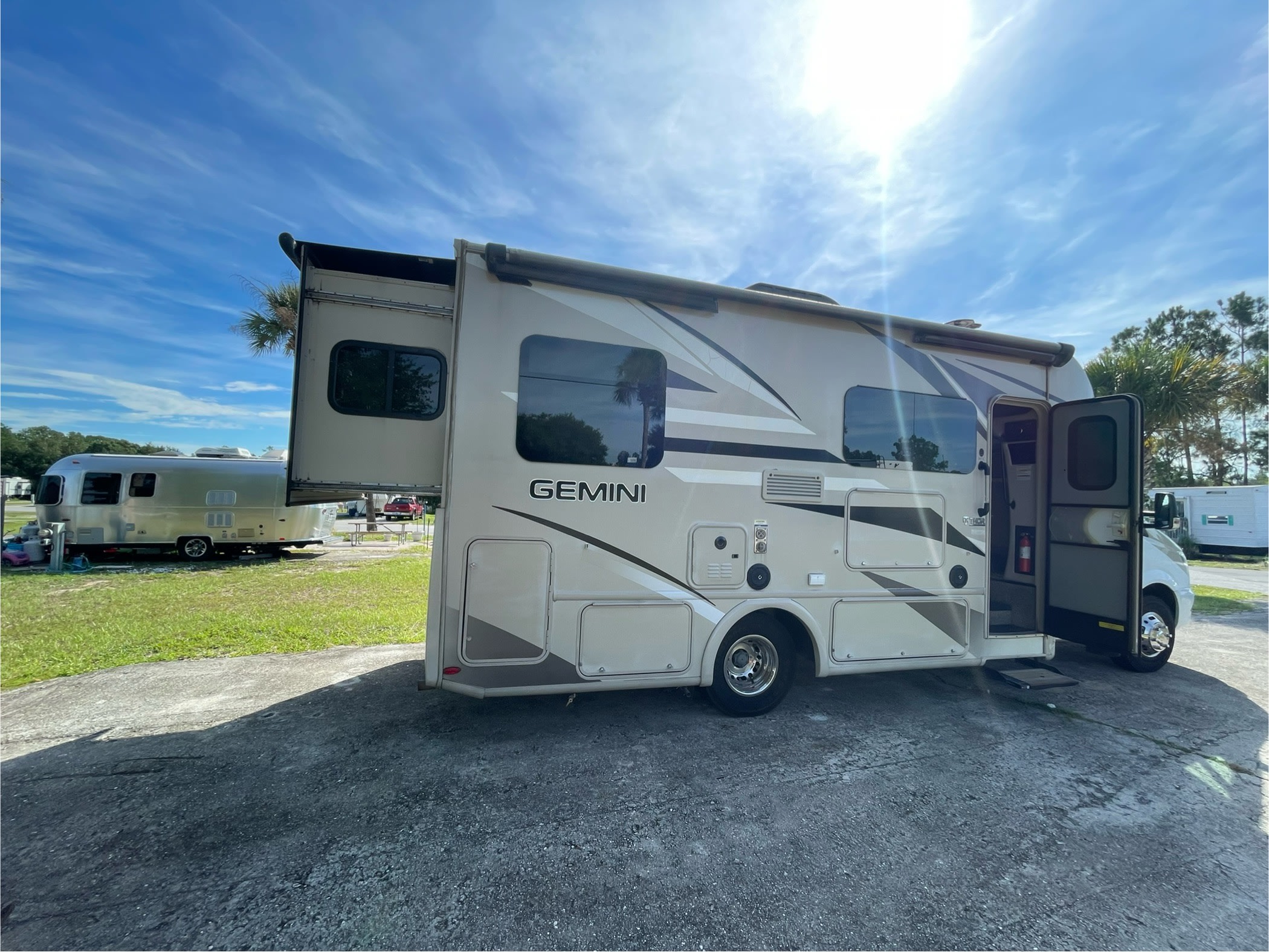 Gemini RV by Thor Motor Coach