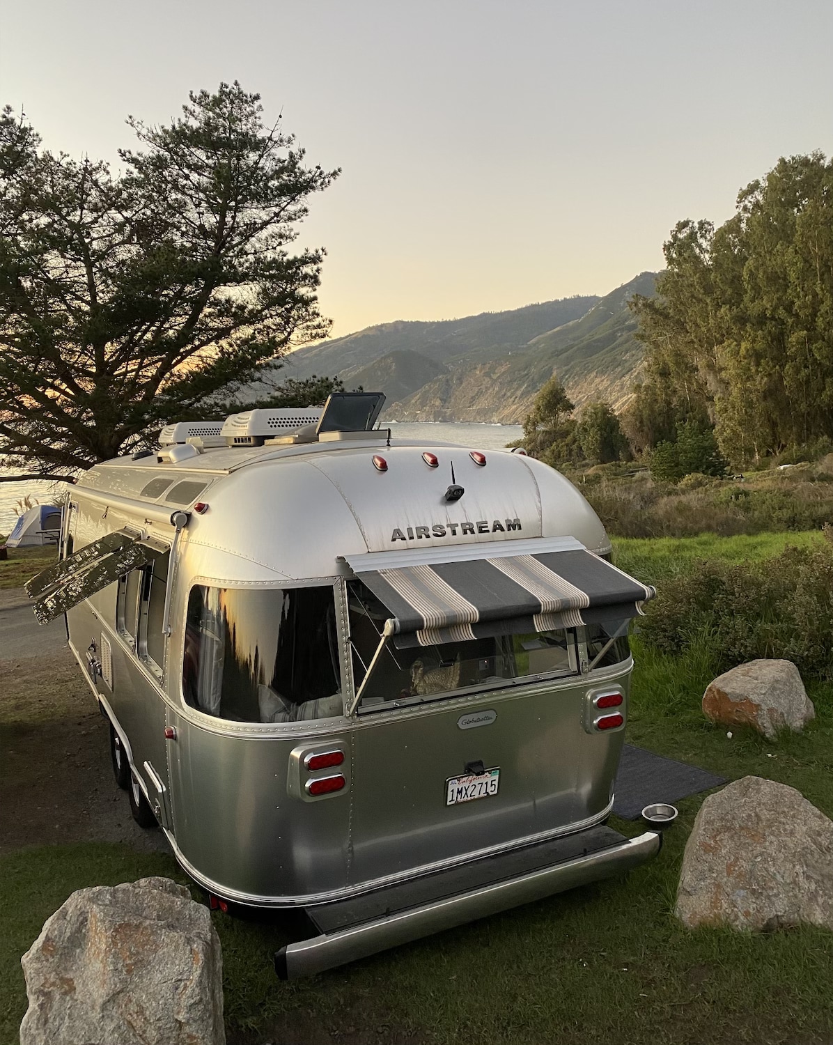 Modern Luxury Airstream Escape – Globetrotter 27