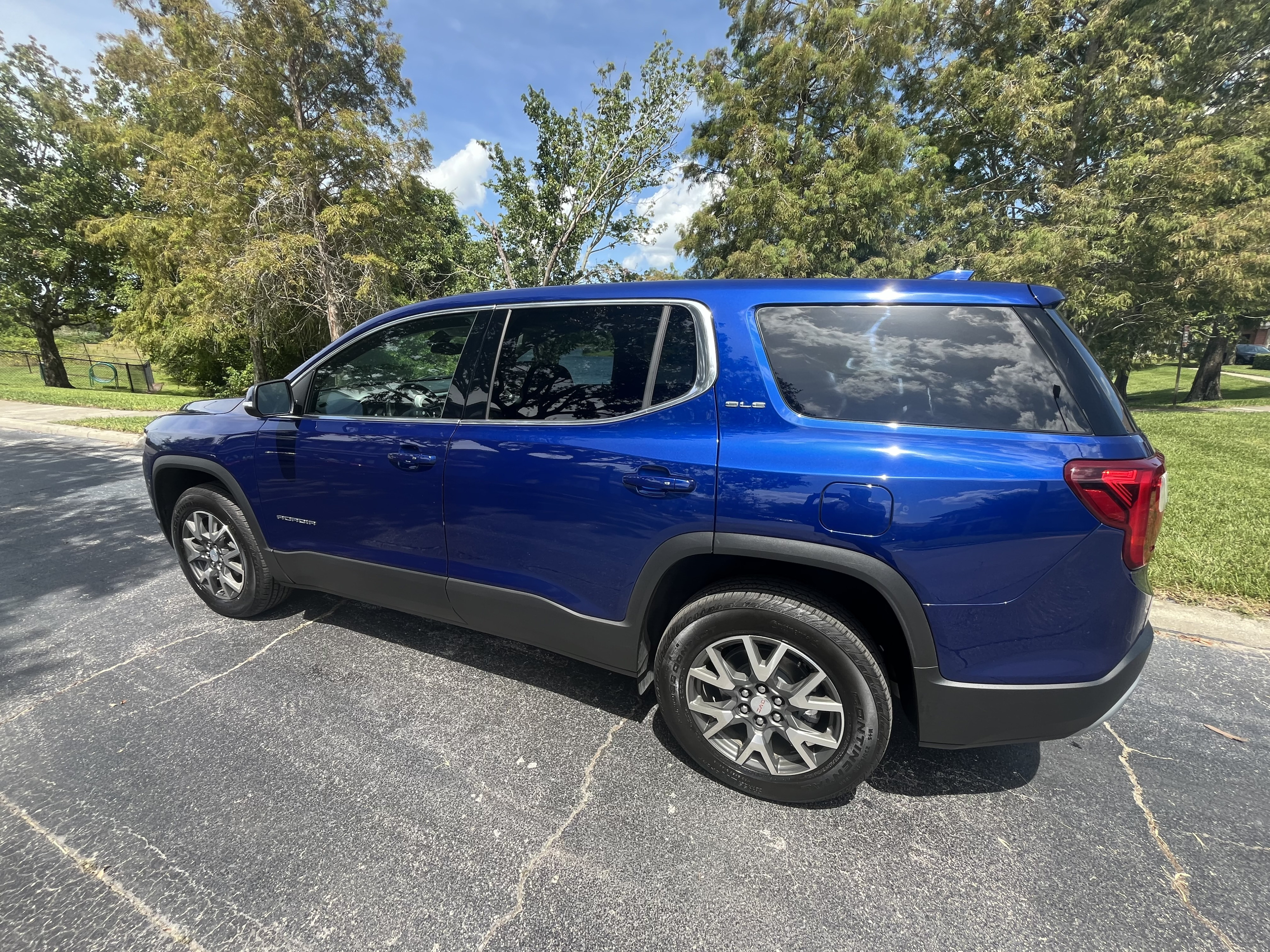 2023 GMC Acadia