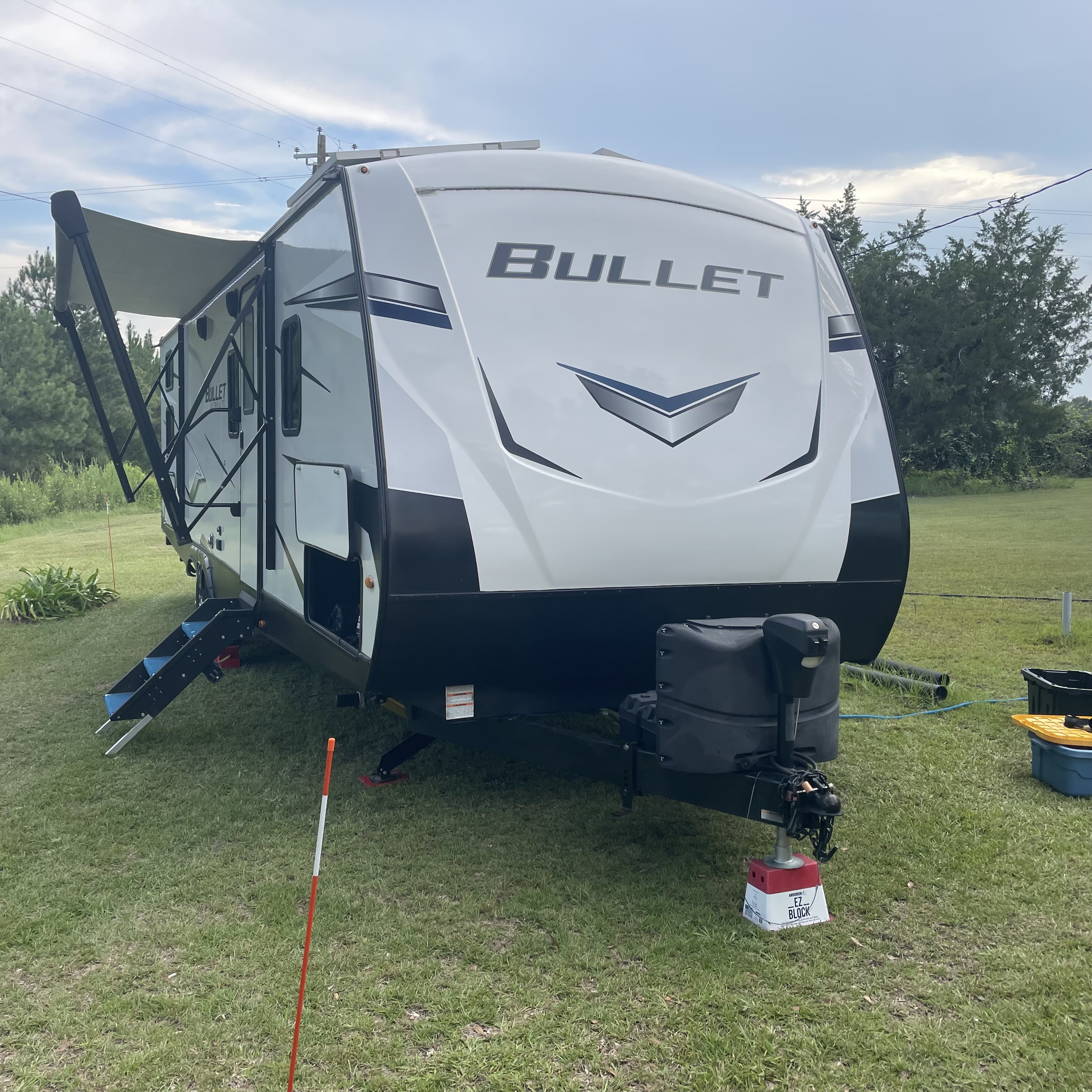 New! 2022 Bullet Ultralite- private rooms! FuLLy LOADED for 8-10!