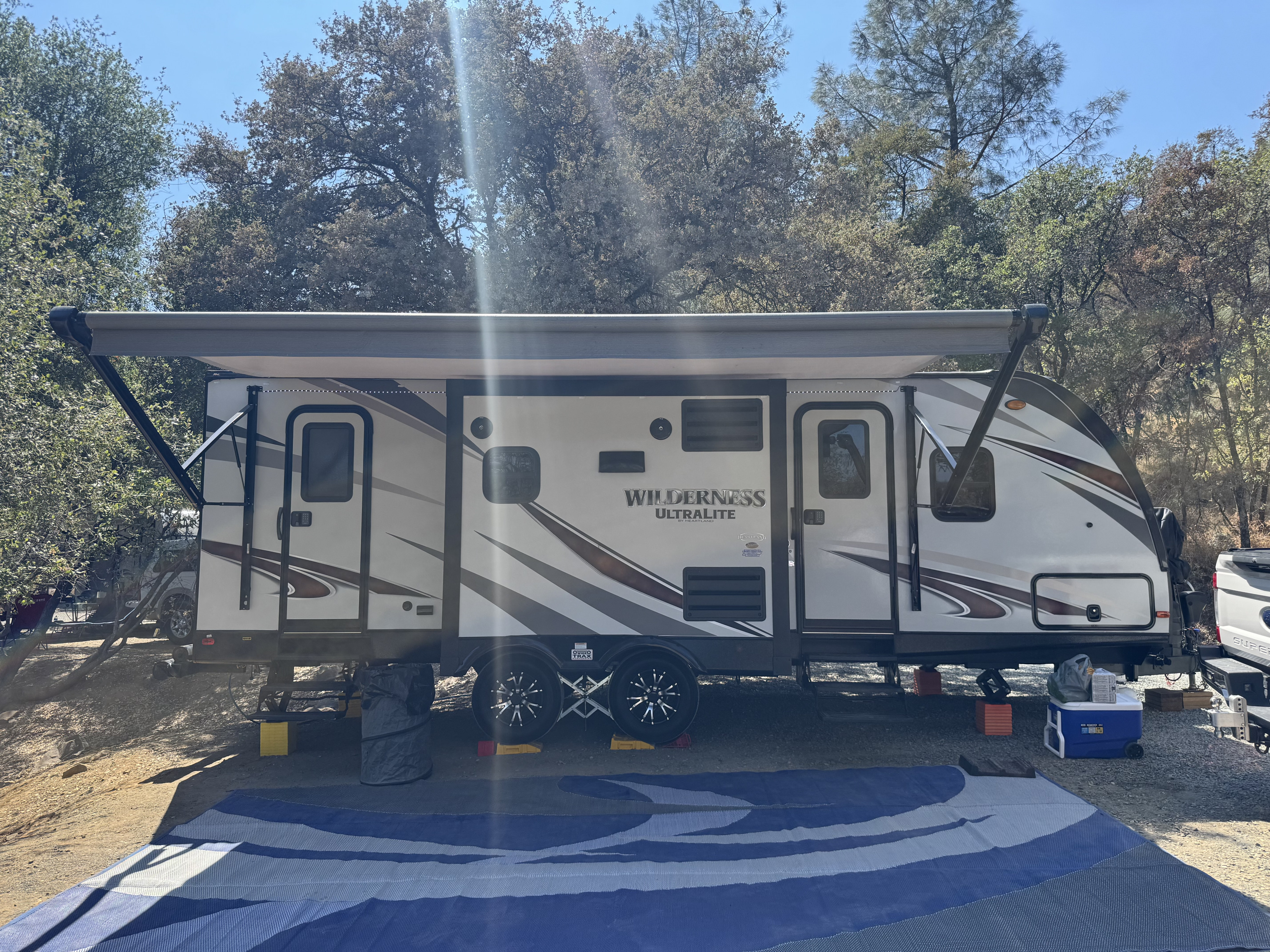 Heartland Double Slide Bunk House w/Generator