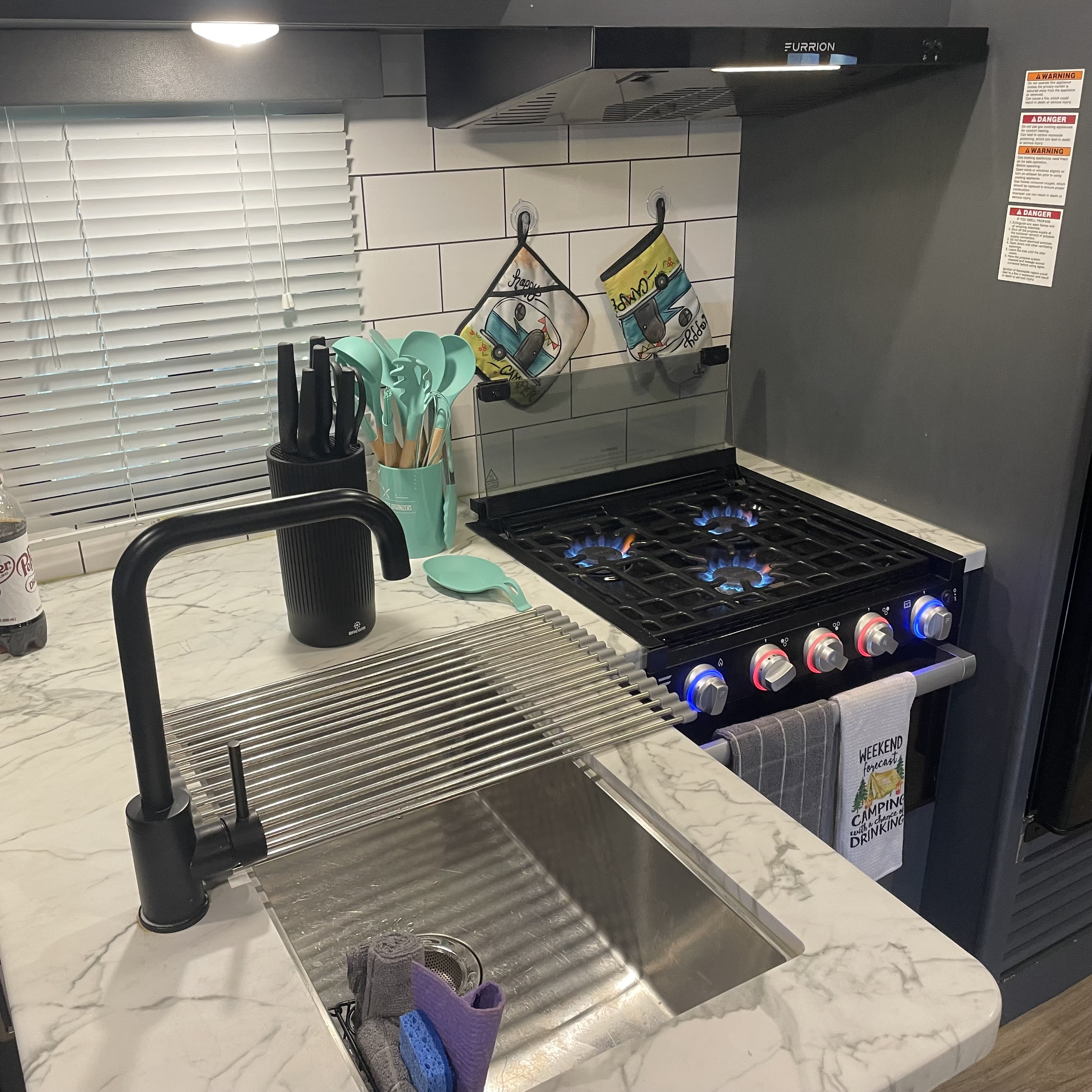 Sleeps 8-10! 2022 Keystone Bullet w/ 2 private rooms! Has everything!