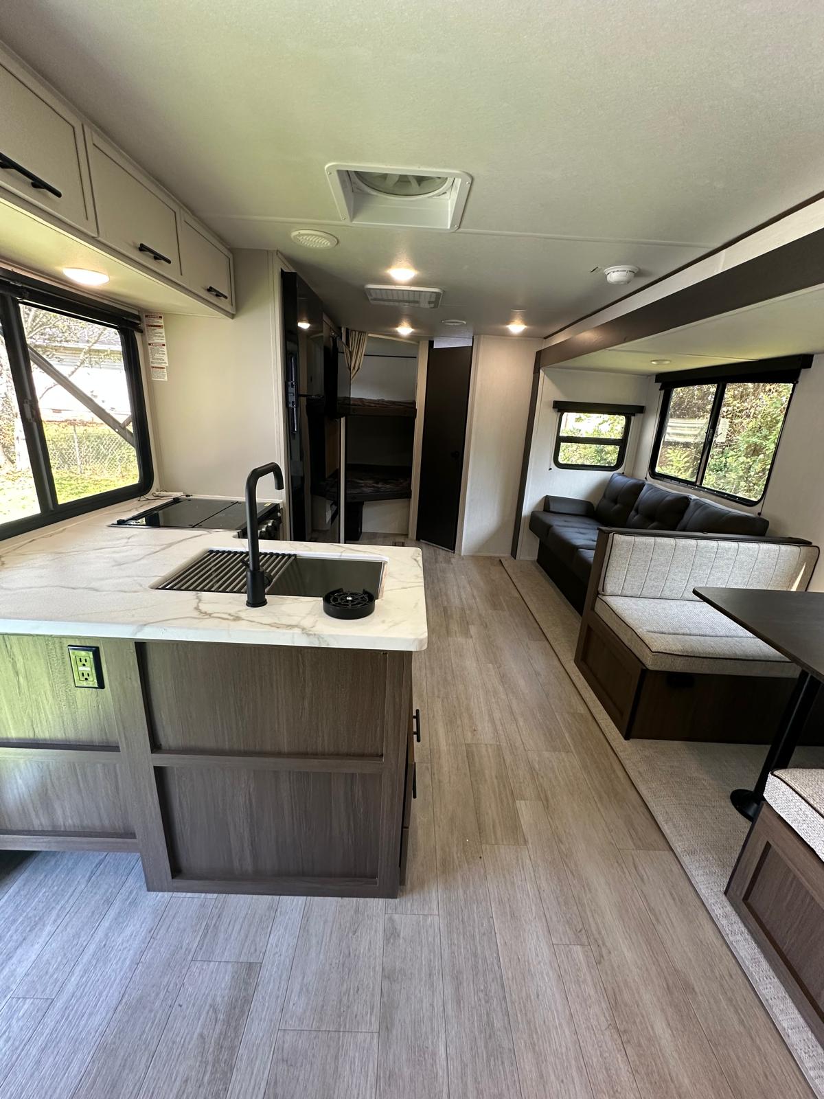 Family-Friendly Prime Time Avenger – Sleeps 8
