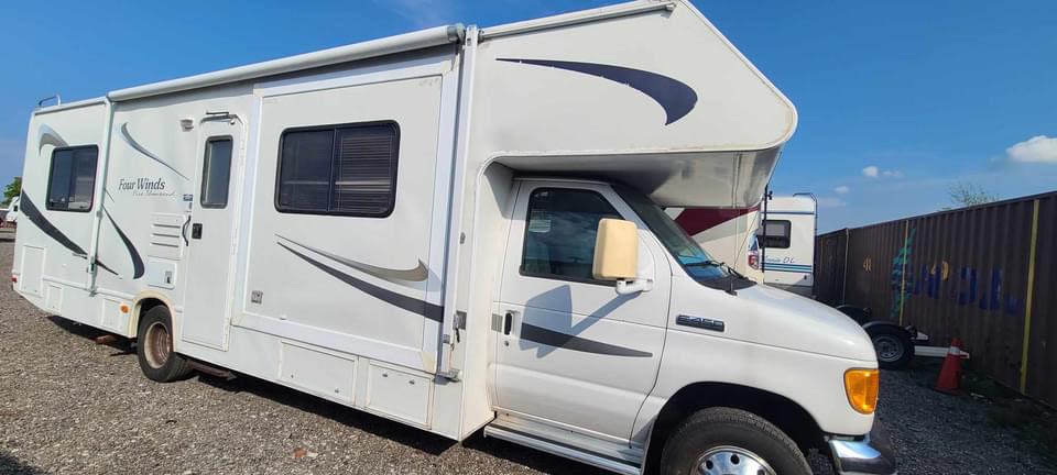 Amazing road trip experience with state of the art motorhome