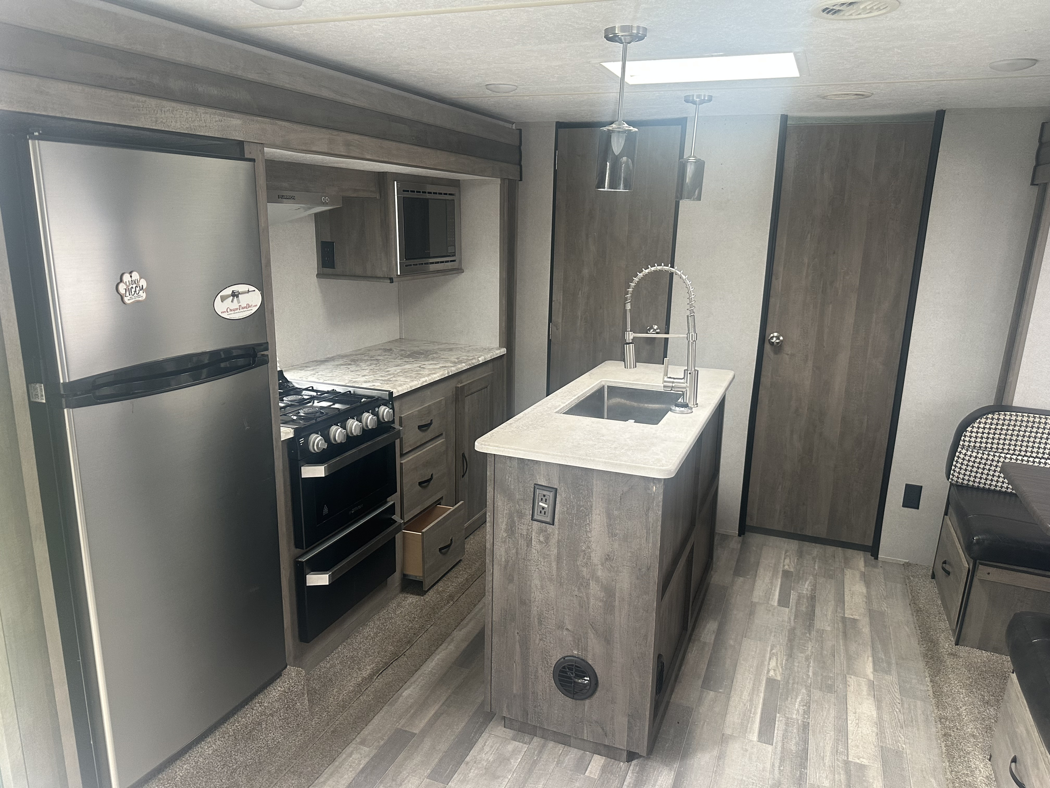 Forest river VIBE  FLLA1754
