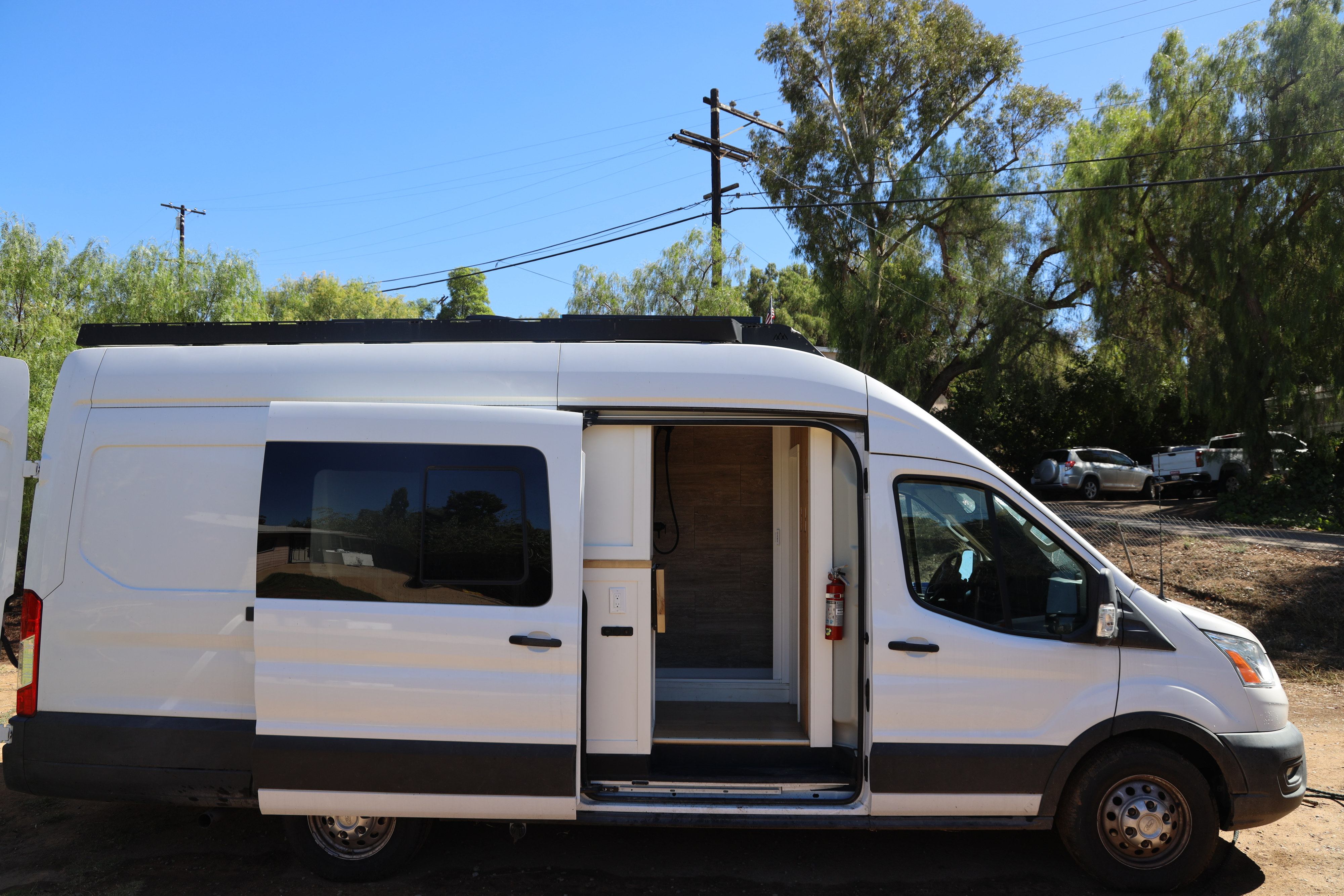 Casita — Off-Grid Ford Transit Campervan w/ Shower & Starlink Wi-Fi