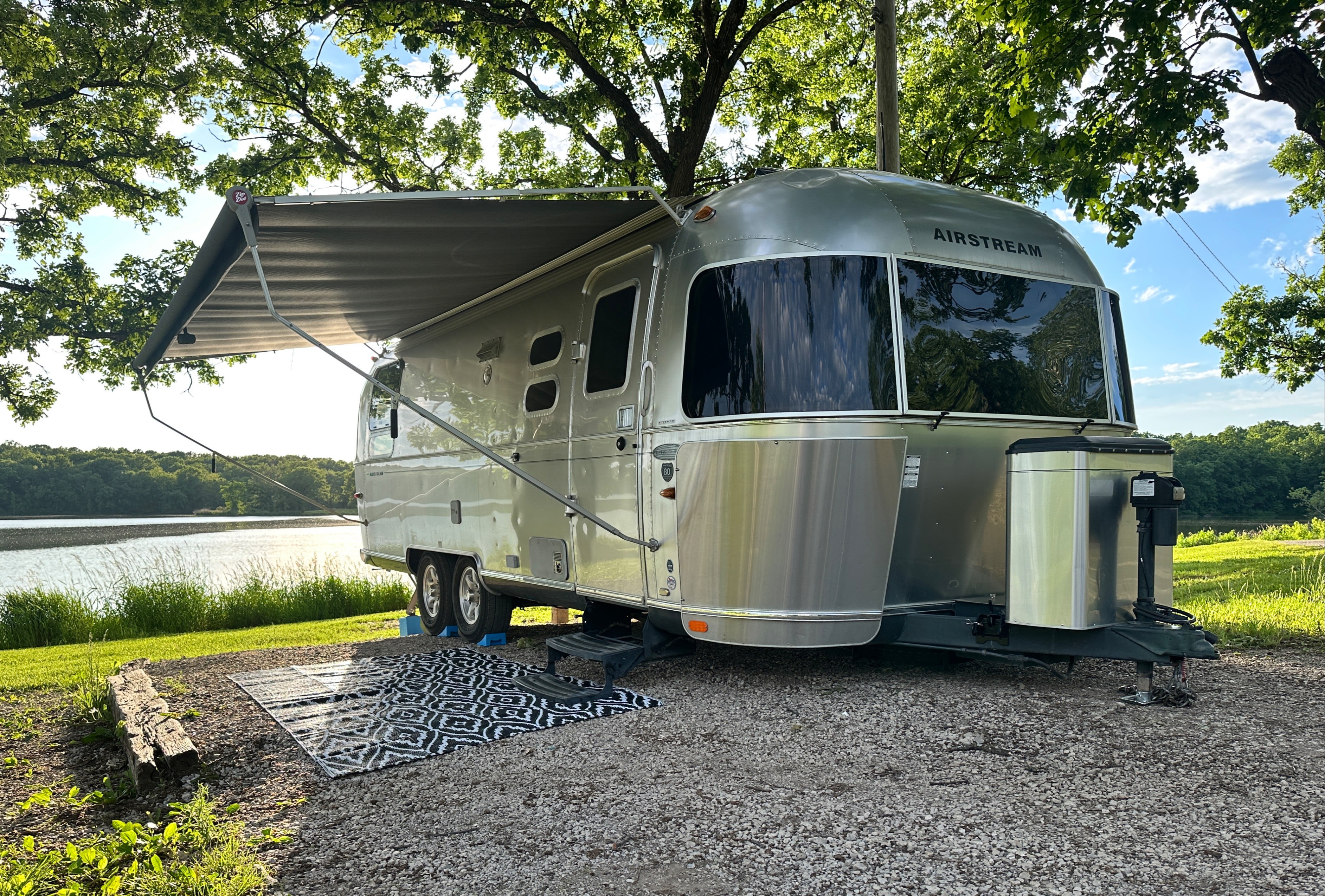 Airstream Flying Cloud - Setup Available