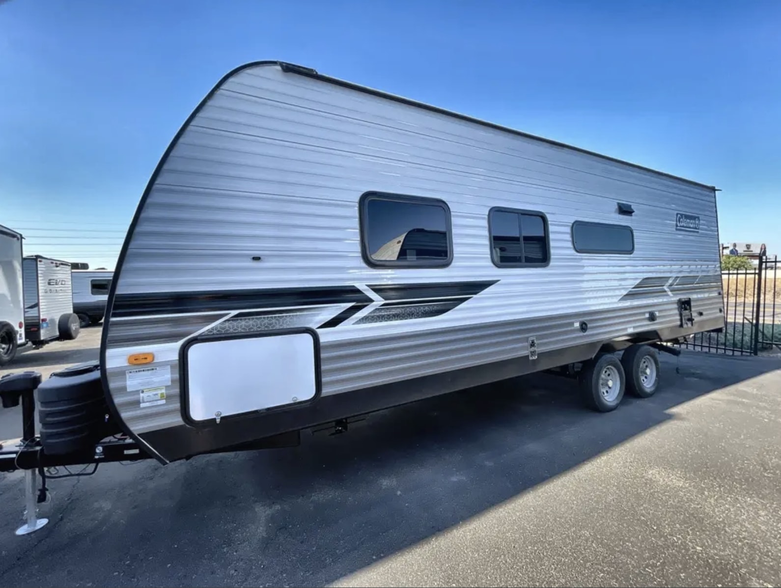 24 Flying Dutchman – Sleep 8 l Bunks l Delivery