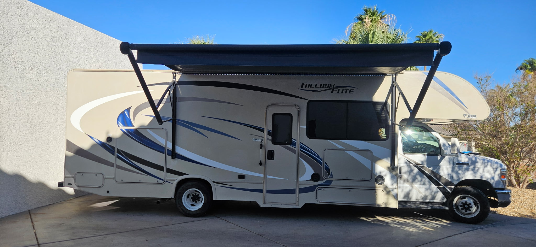 RV PALACE free delivery near airport