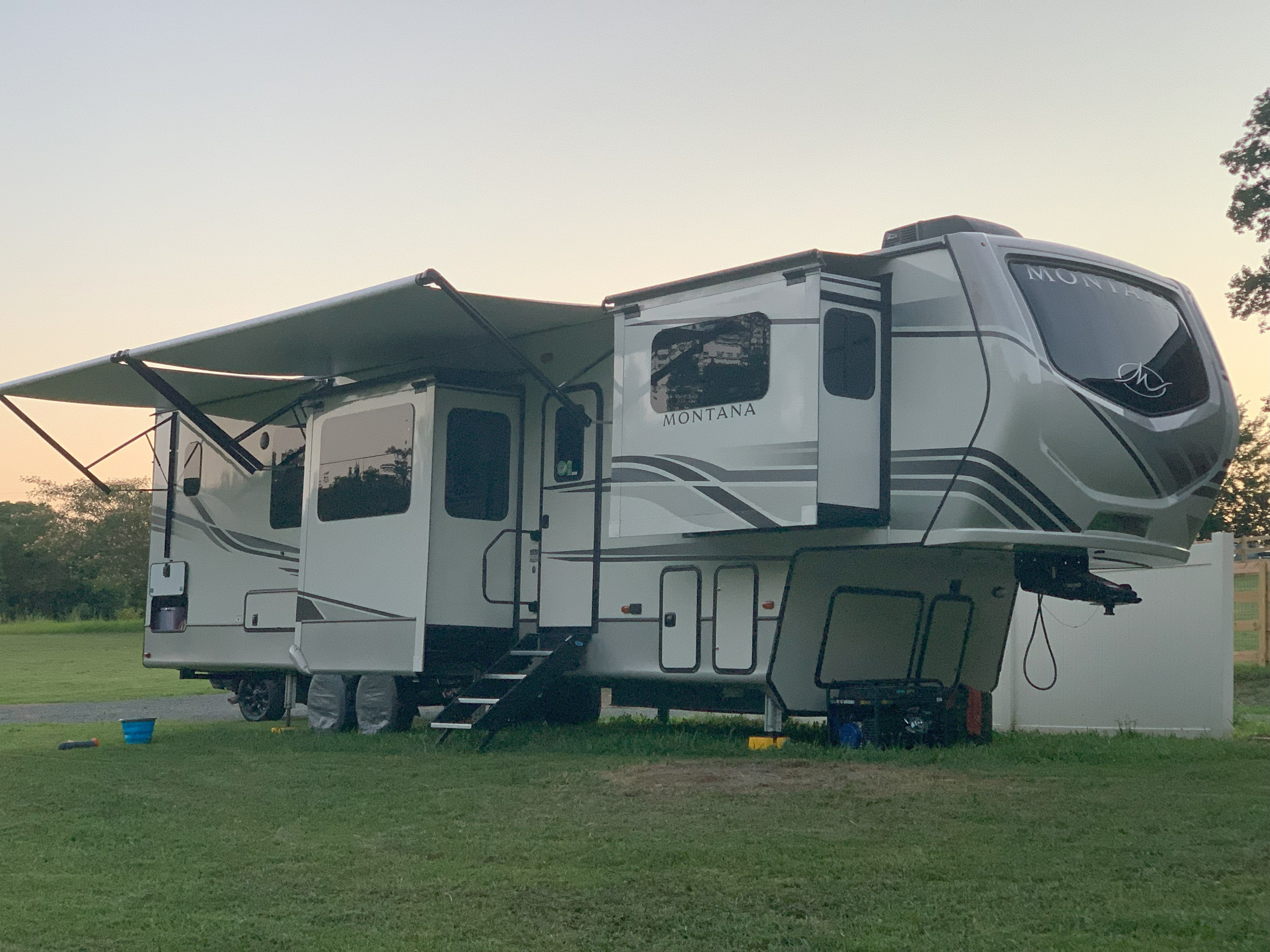 Finger Lakes RV Rentals "Big Sky"