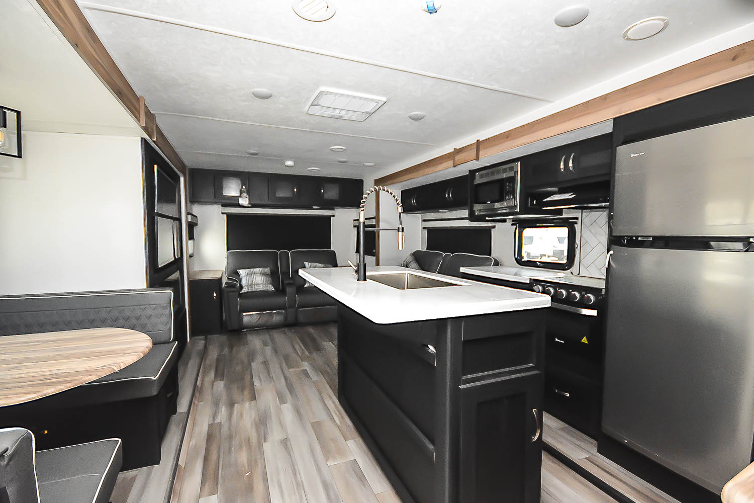 2022 Coachmen Coachmen Freedom Express Liberty Edition (324RLDSLE)