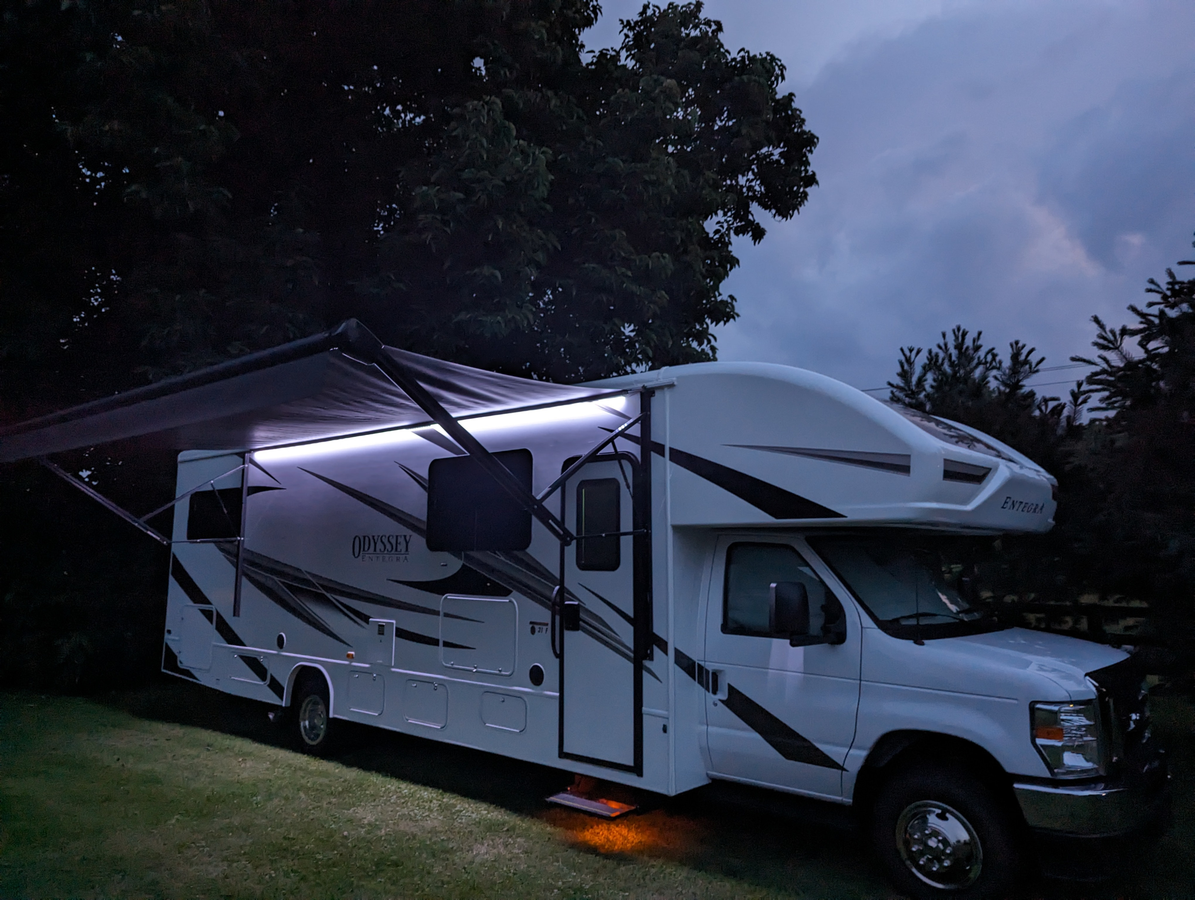 Entegra Odyssey 31F - Sleeps 10, Bunkhouse, Delivery/Setup Available
