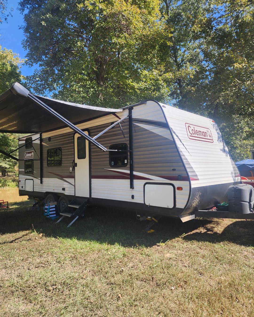 Dutchman Coleman Lantern LT 29'