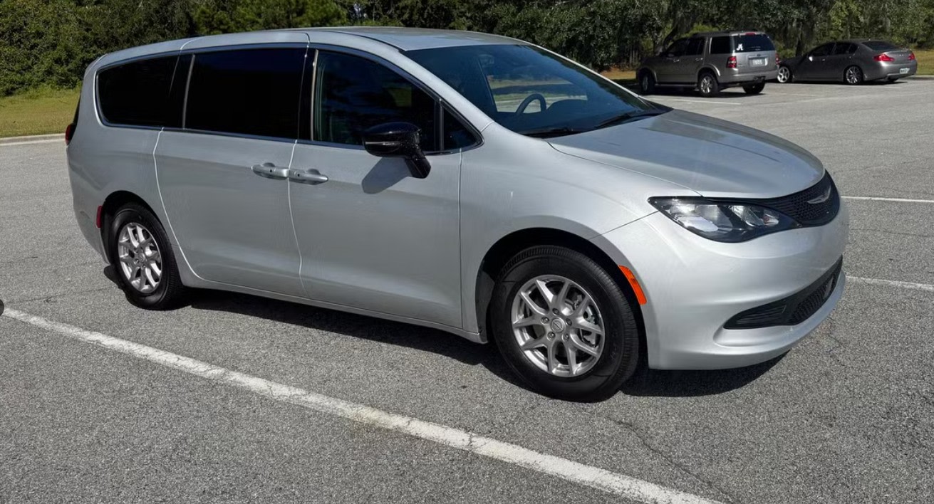 2026 Chrysler Voyager