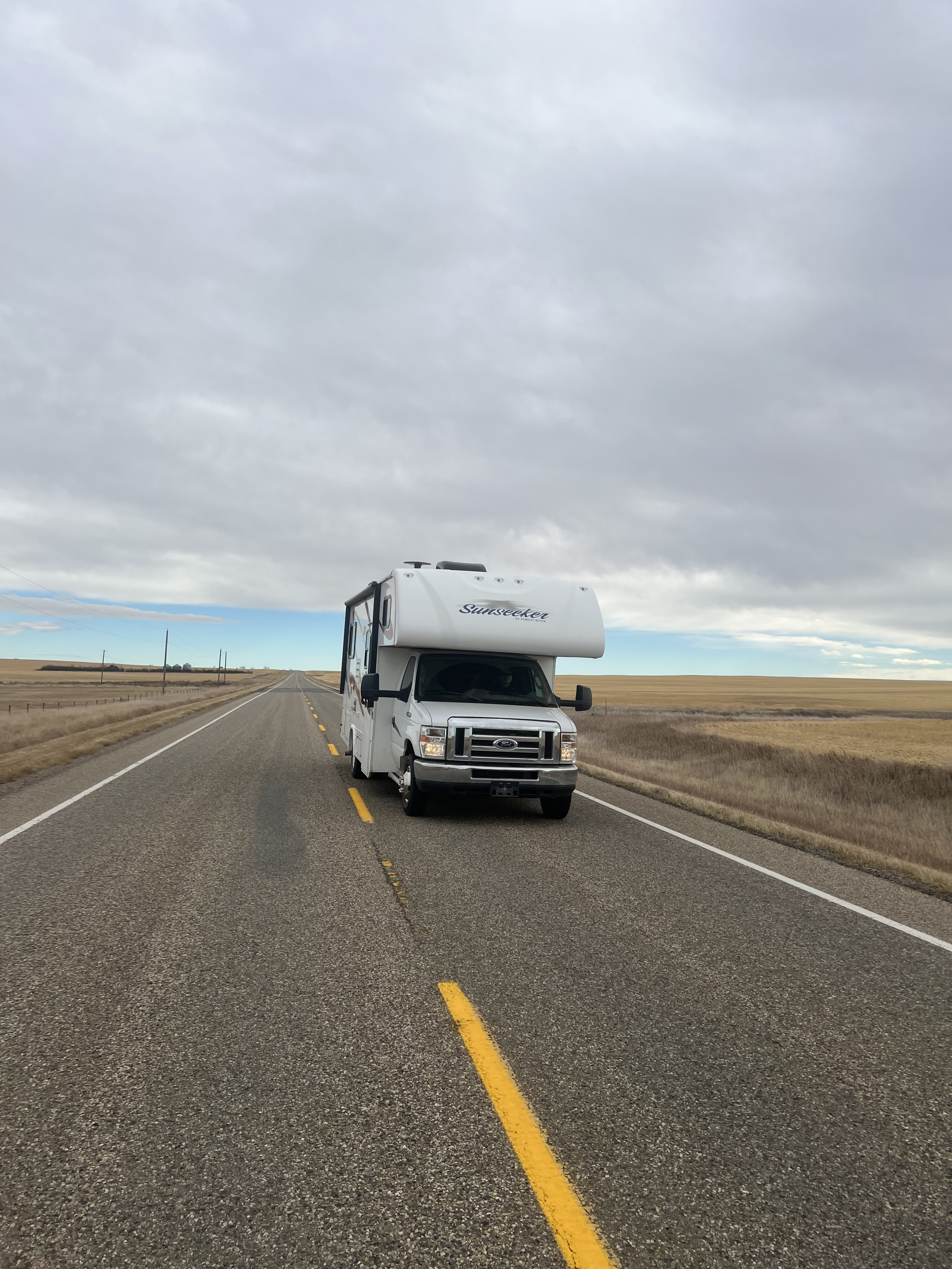 2017 Forest River Sunseeker View 5 - Calgary RV Rental Details