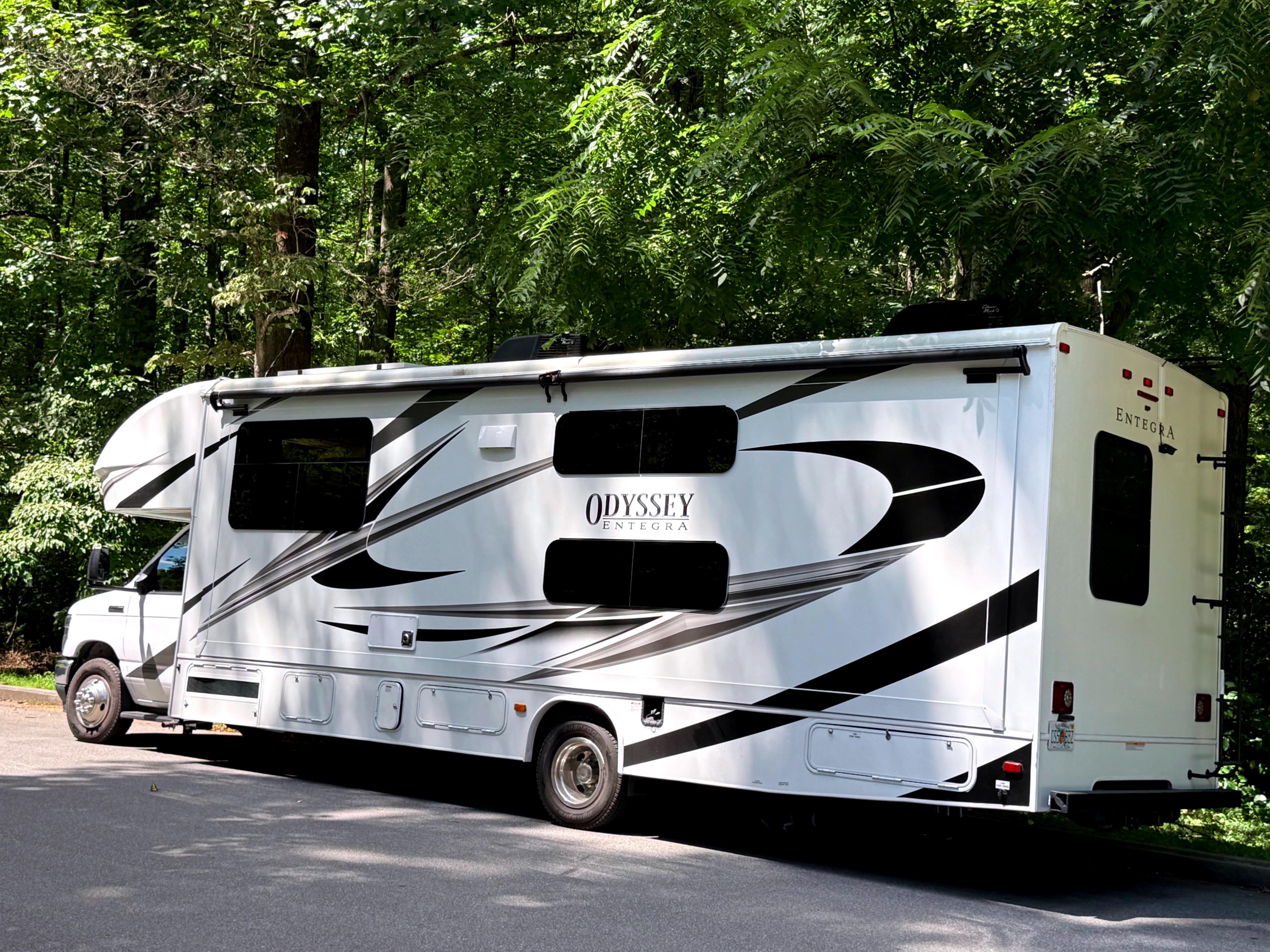 Lux Class C | Solar + Generator | Free Wifi | Sleeps 8+ | Delivers | Pet OK