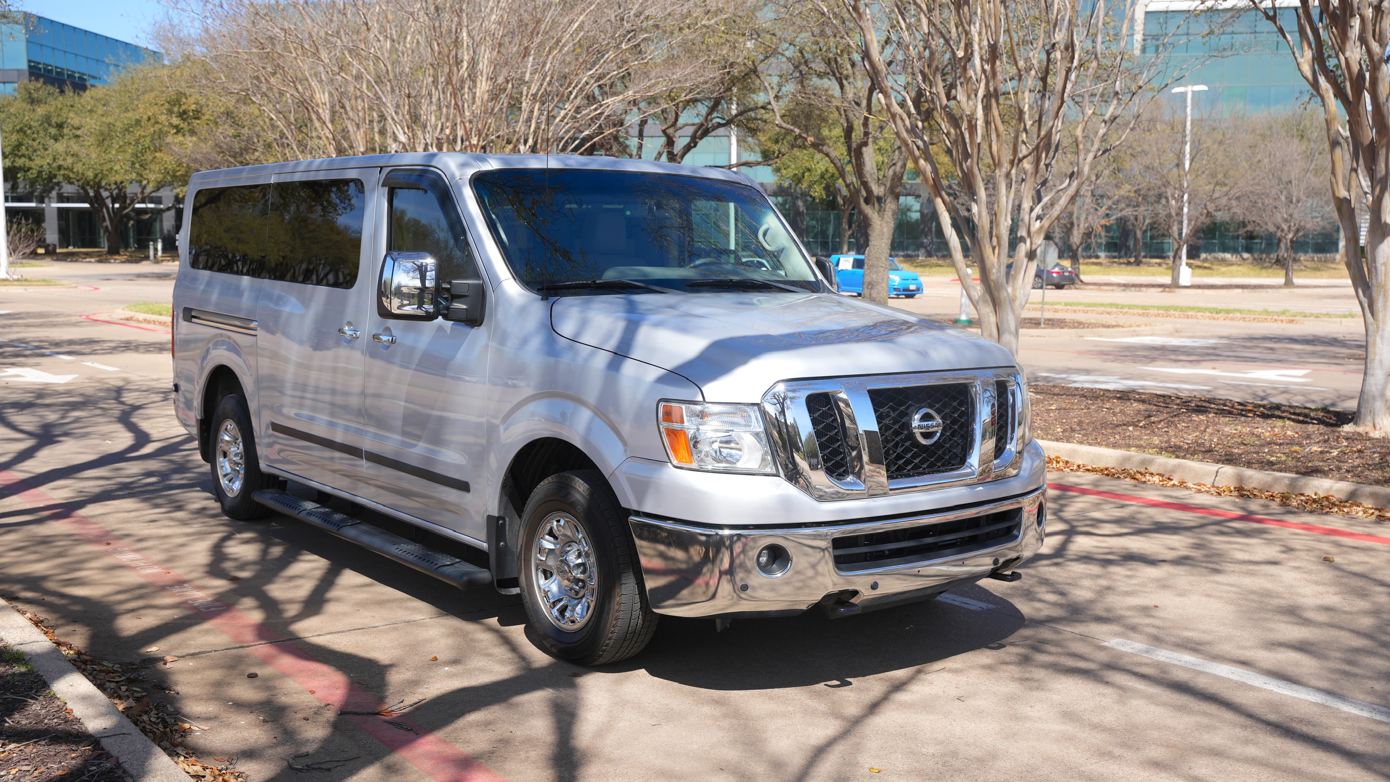 2021 Nissan NV3500 HD Passenger