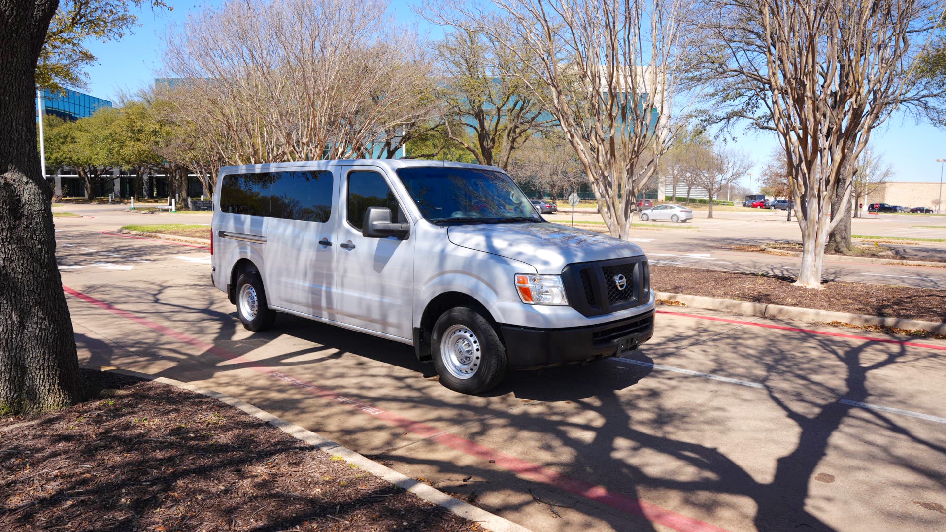 2021 Nissan NV3500 HD Passenger