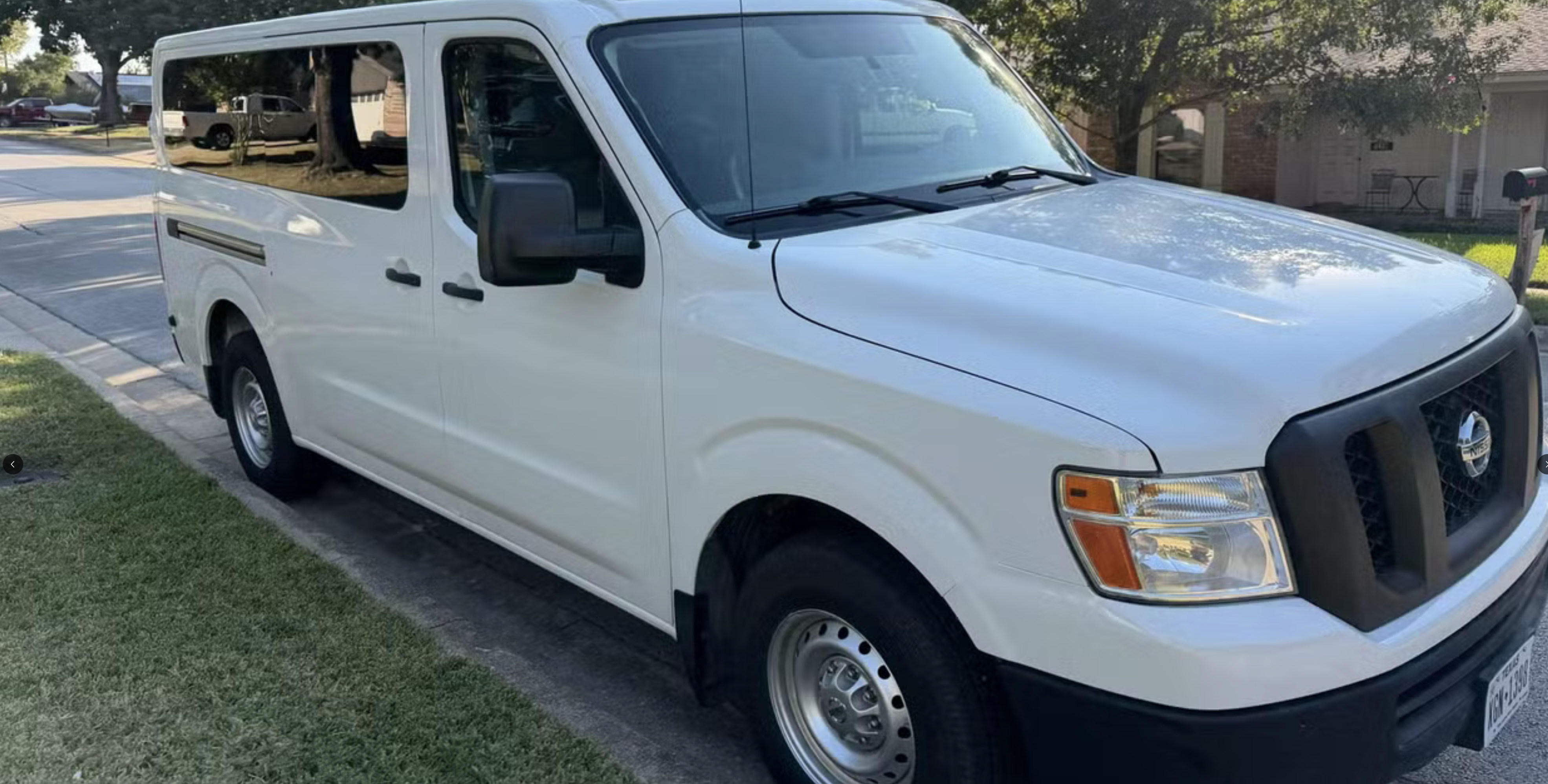 2016 Nissan NV3500 HD Passenger