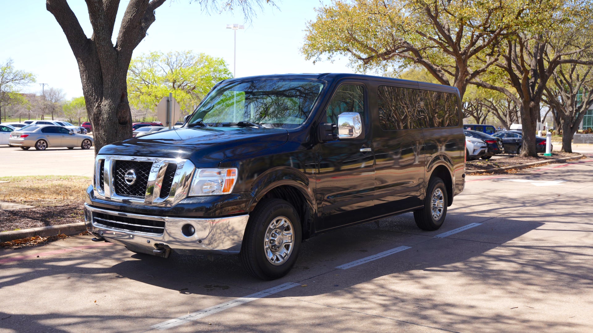 2020 Nissan NV3500 HD Passenger