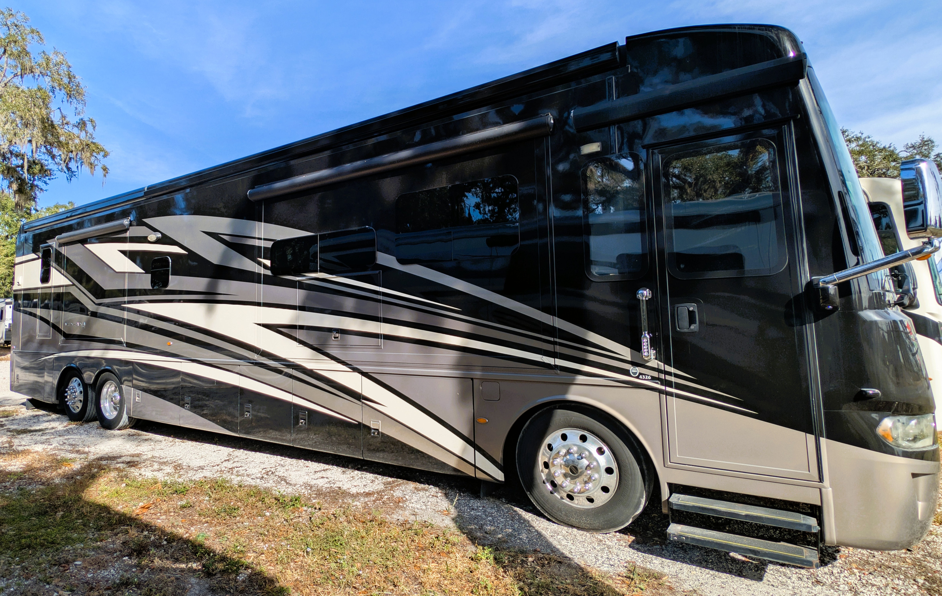 2020 NEWMAR VENTANA 43'