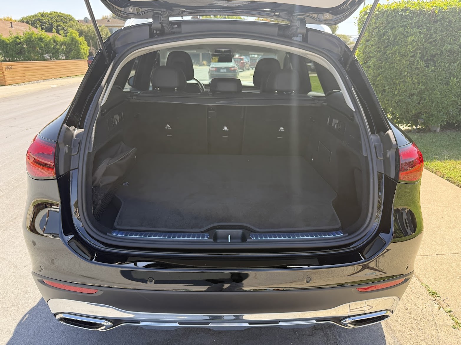 2025 Mercedes-Benz GLC