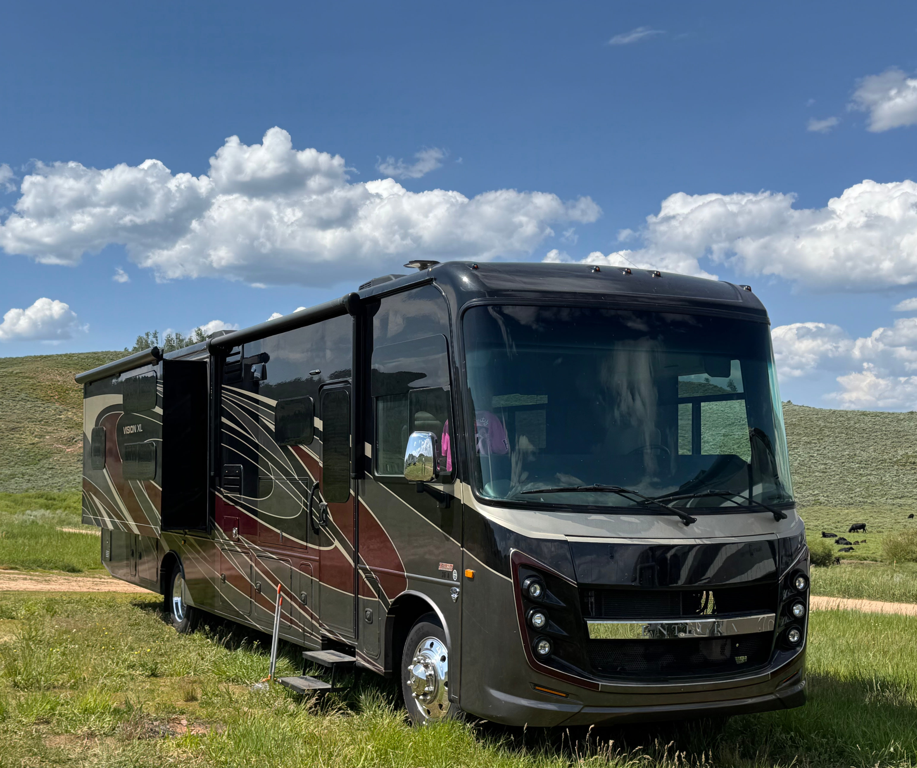 Hotel on Wheels 2 Baths Tankless water heater 2021 Entegra VisionXL