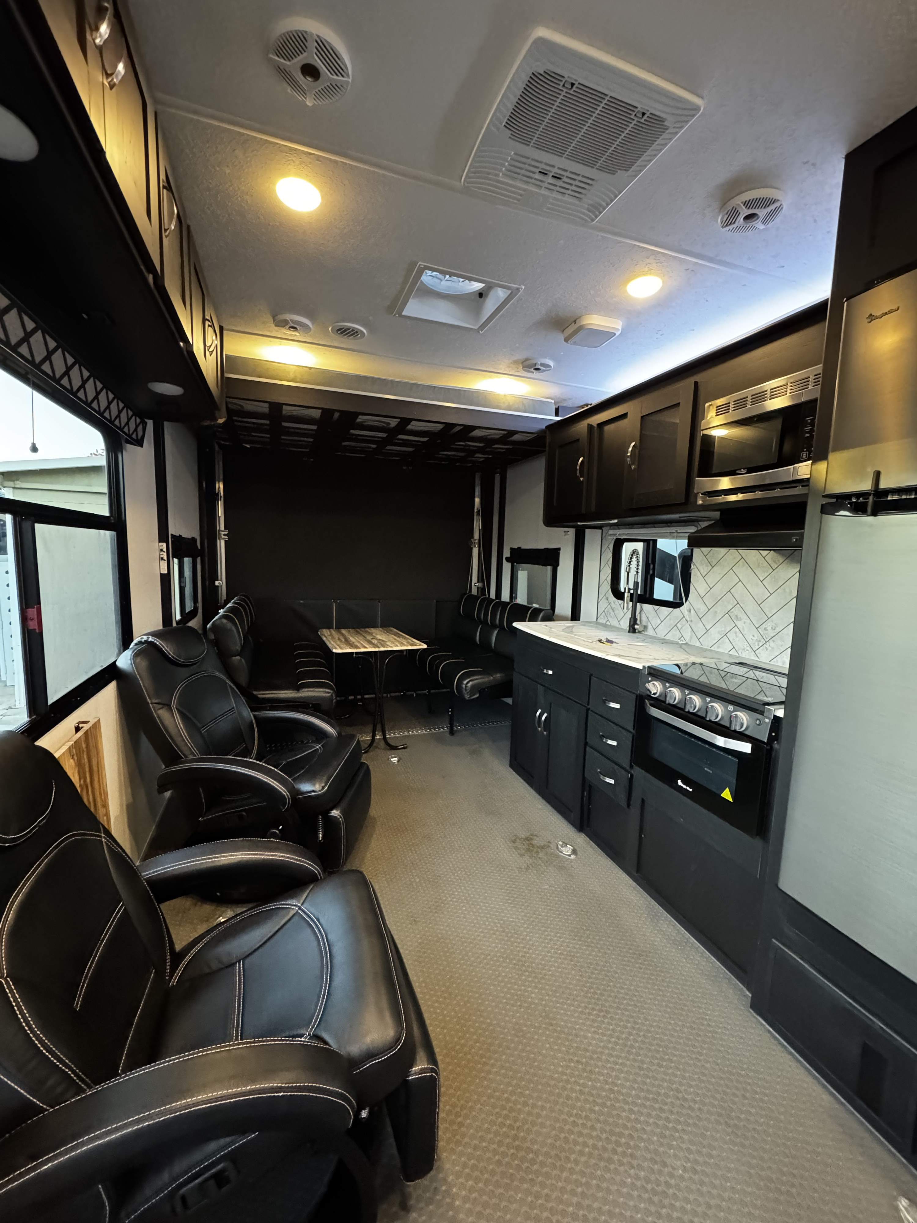 2022 Coachmen RV Adrenaline 27KB