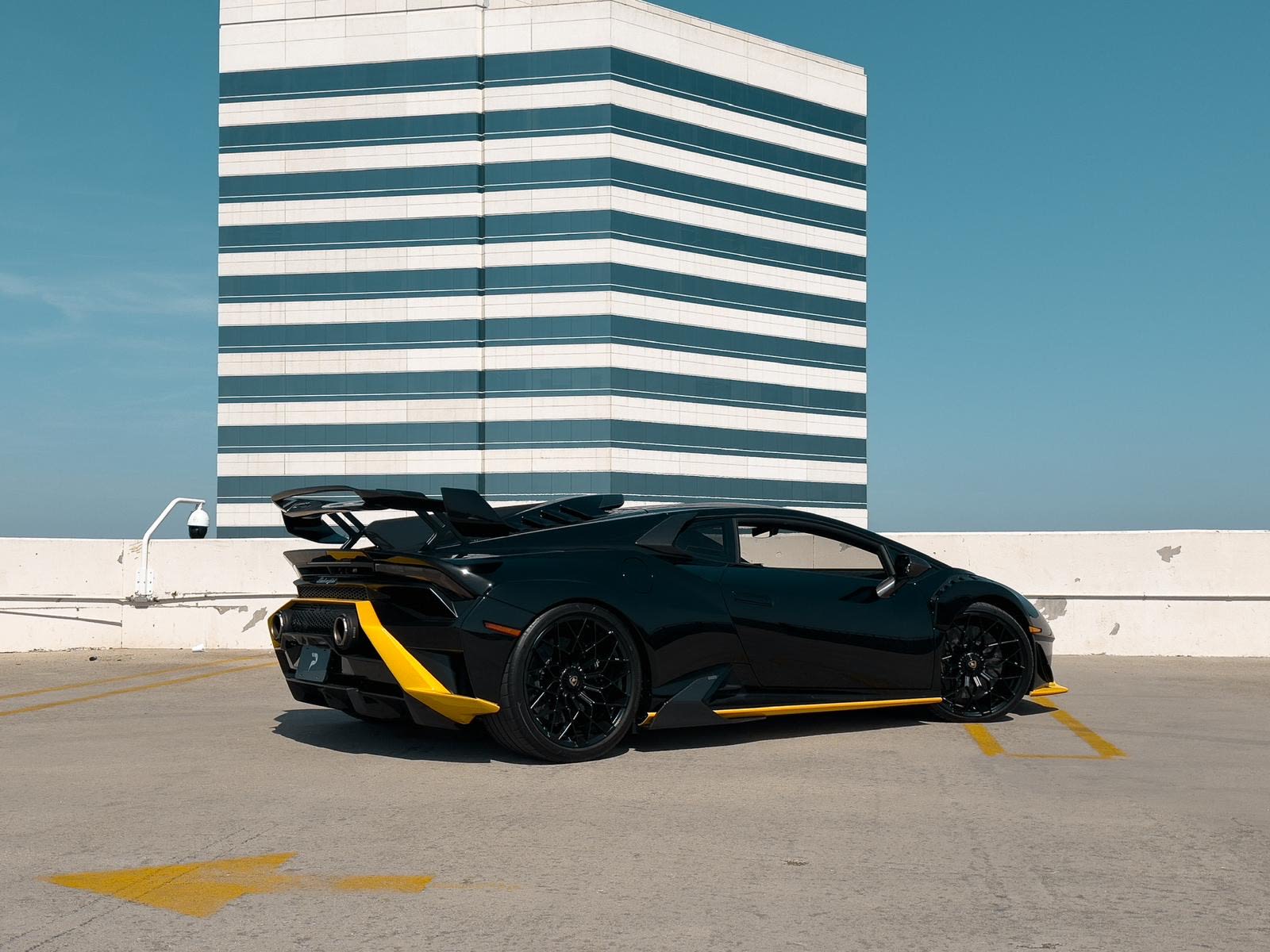 2023 LAMBORGHINI STO