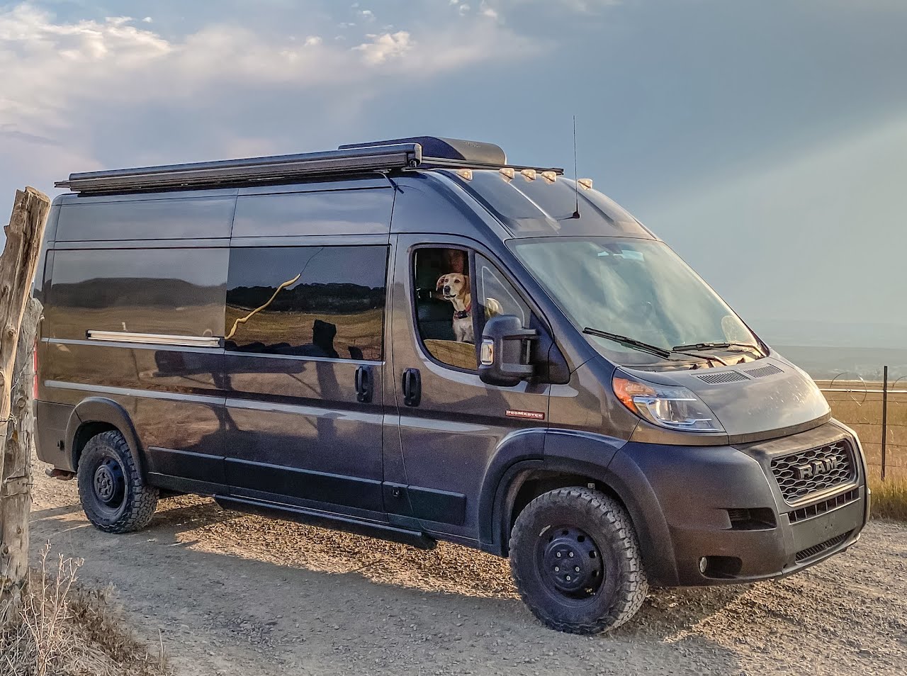 ✪ Adventure Van. Ready to go! AC. Pet Friendly.