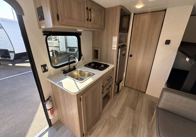 BRAND NEW 2026 Keystone Coleman Light Weight Travel Trailer #4