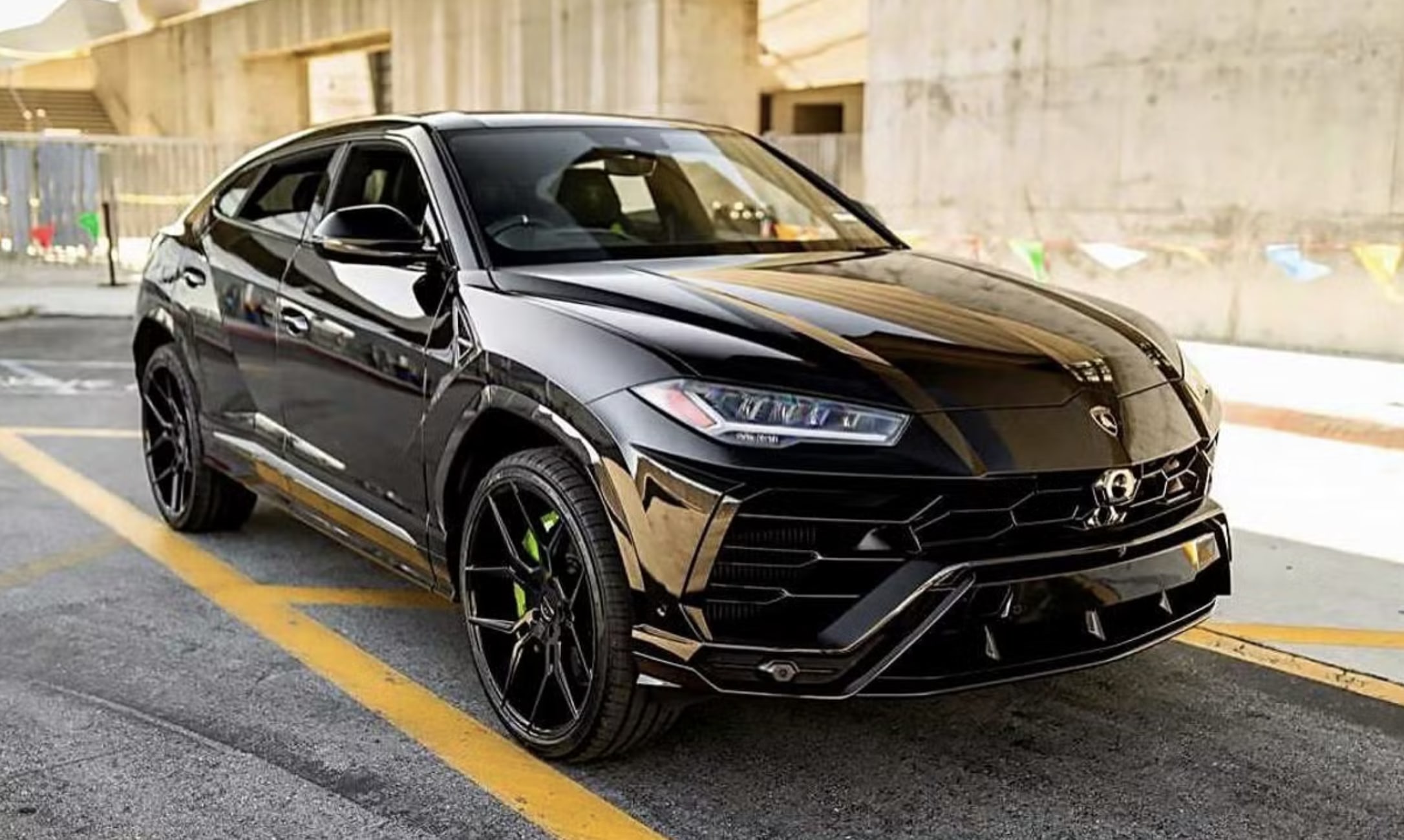 2021 Lamborghini Urus Black