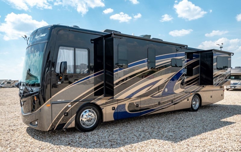 Adventure in Luxury – 2019 Fleetwood Pace Arrow 35E Diesel Coach